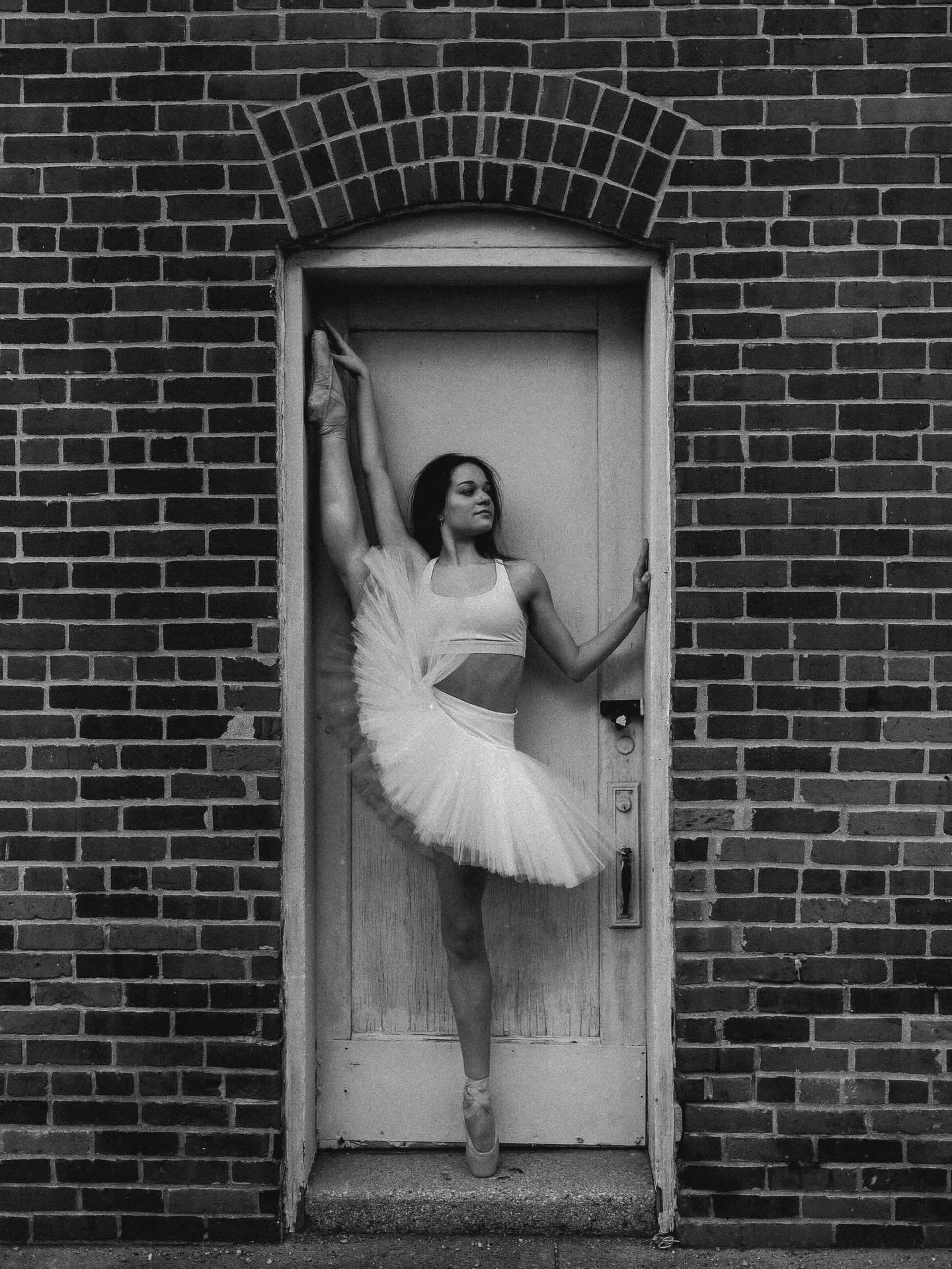 More to come....obsessed with @sienna_ballet26 ❤️

#ballet #ballerina #senior #dance #photographer