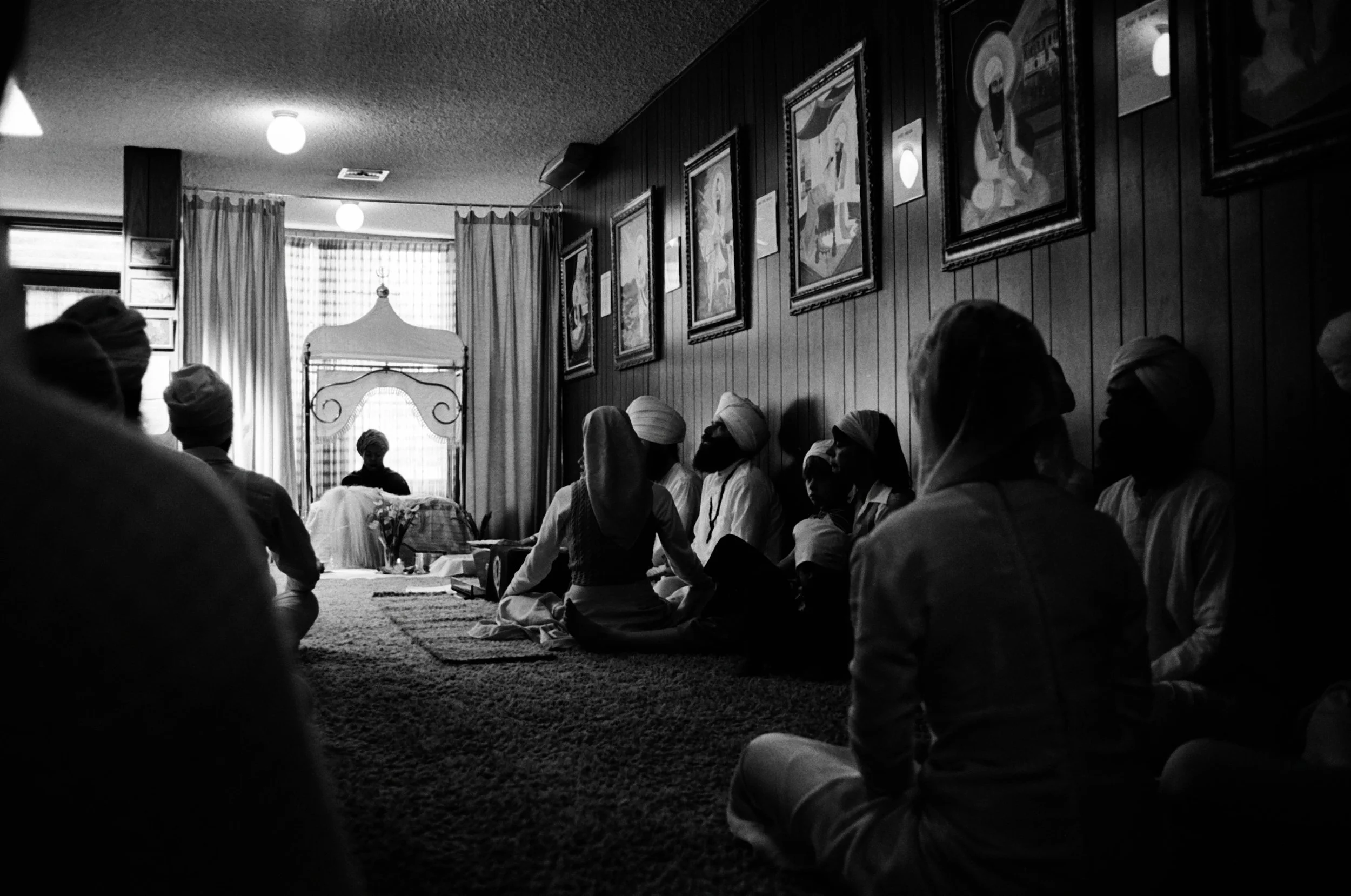 All photographs courtesy of Kundalini Research Institute, www.kriteachings.org.