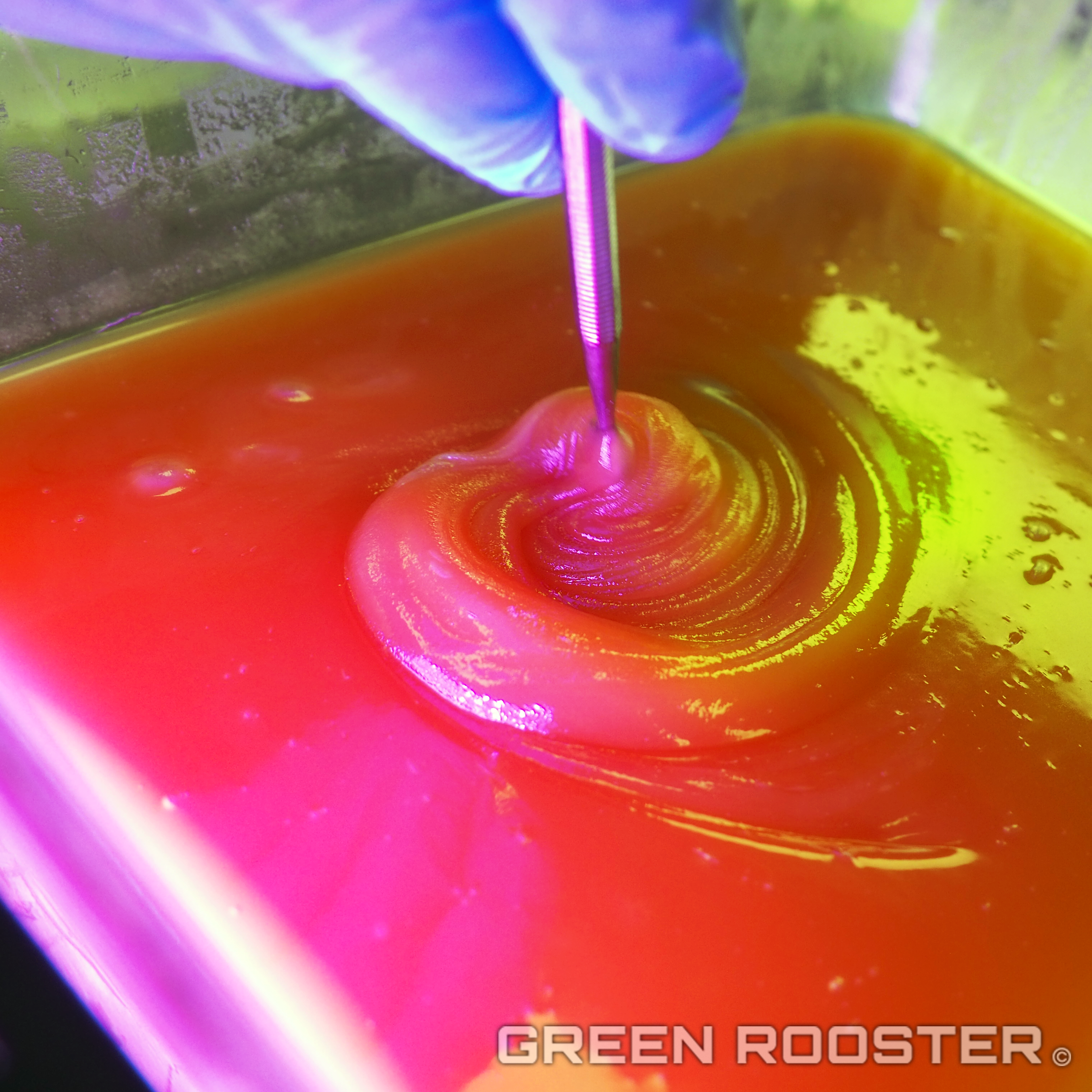 Concentrate-swirl-pink-and-green-light.png