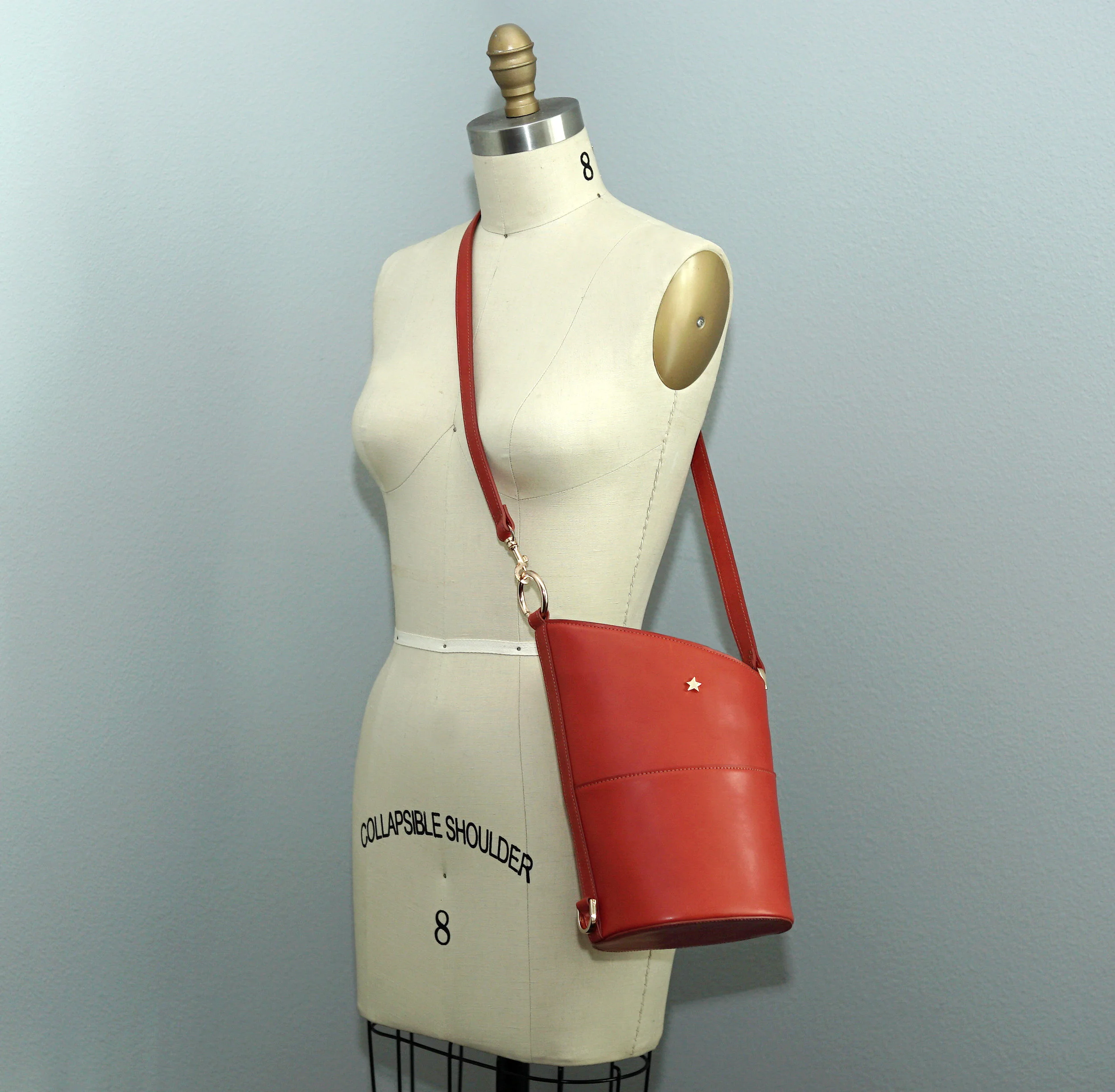 NO639 Bucketbag_Brick with long strap.jpg