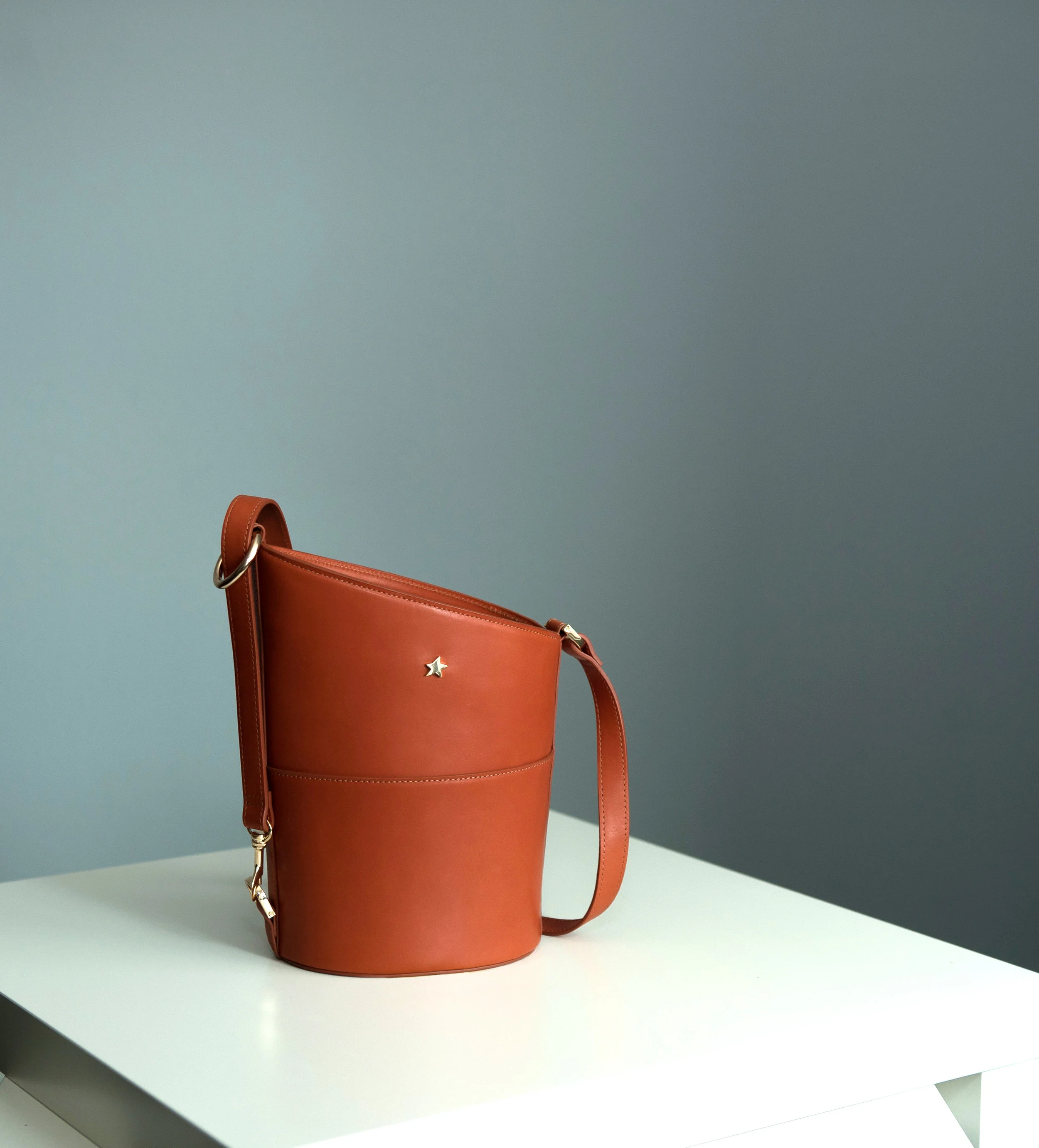 NO639 bucket bag_Brick.jpg