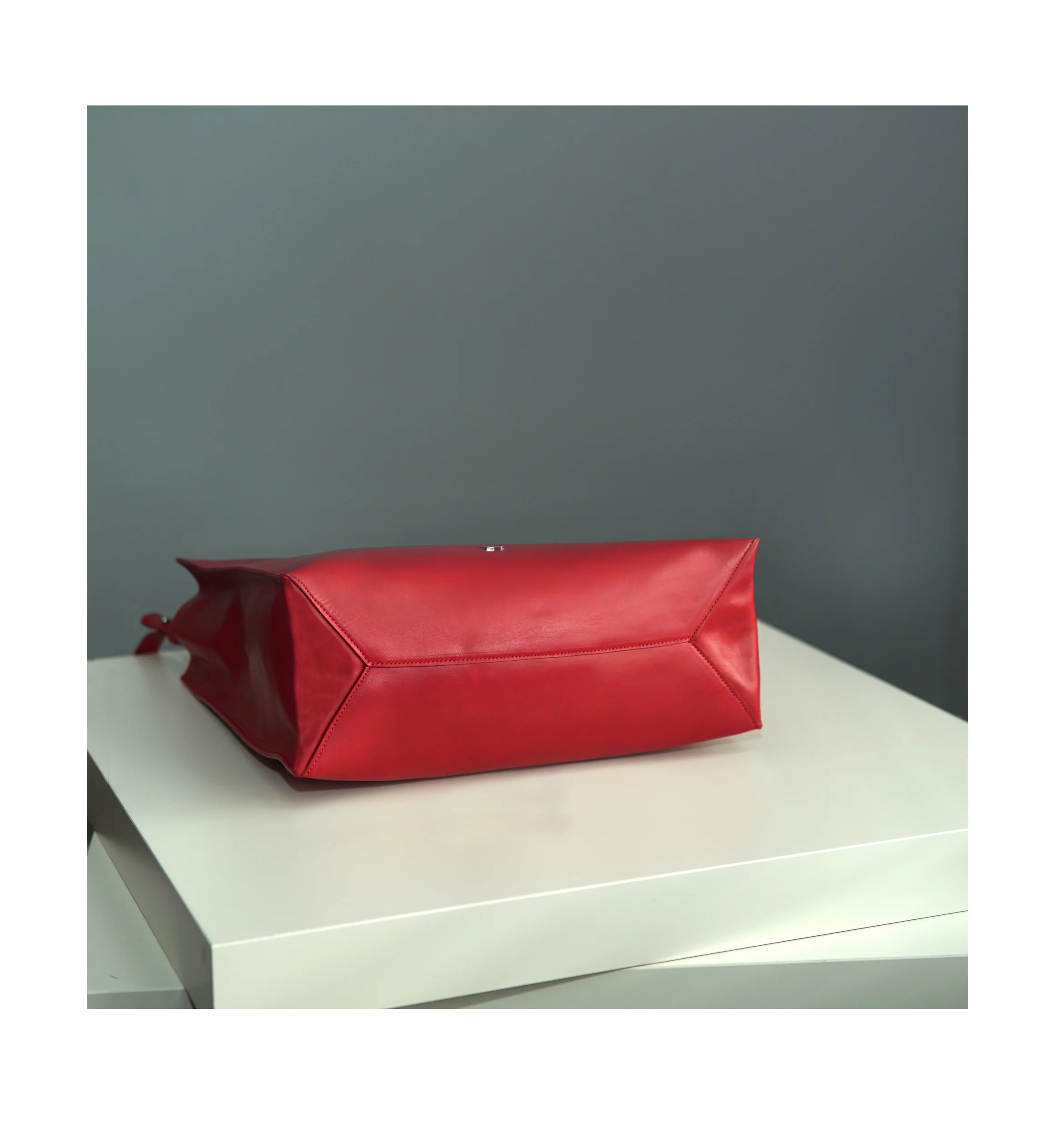 NewYork LG SQ Bag_Lipstick_bottomView.jpg