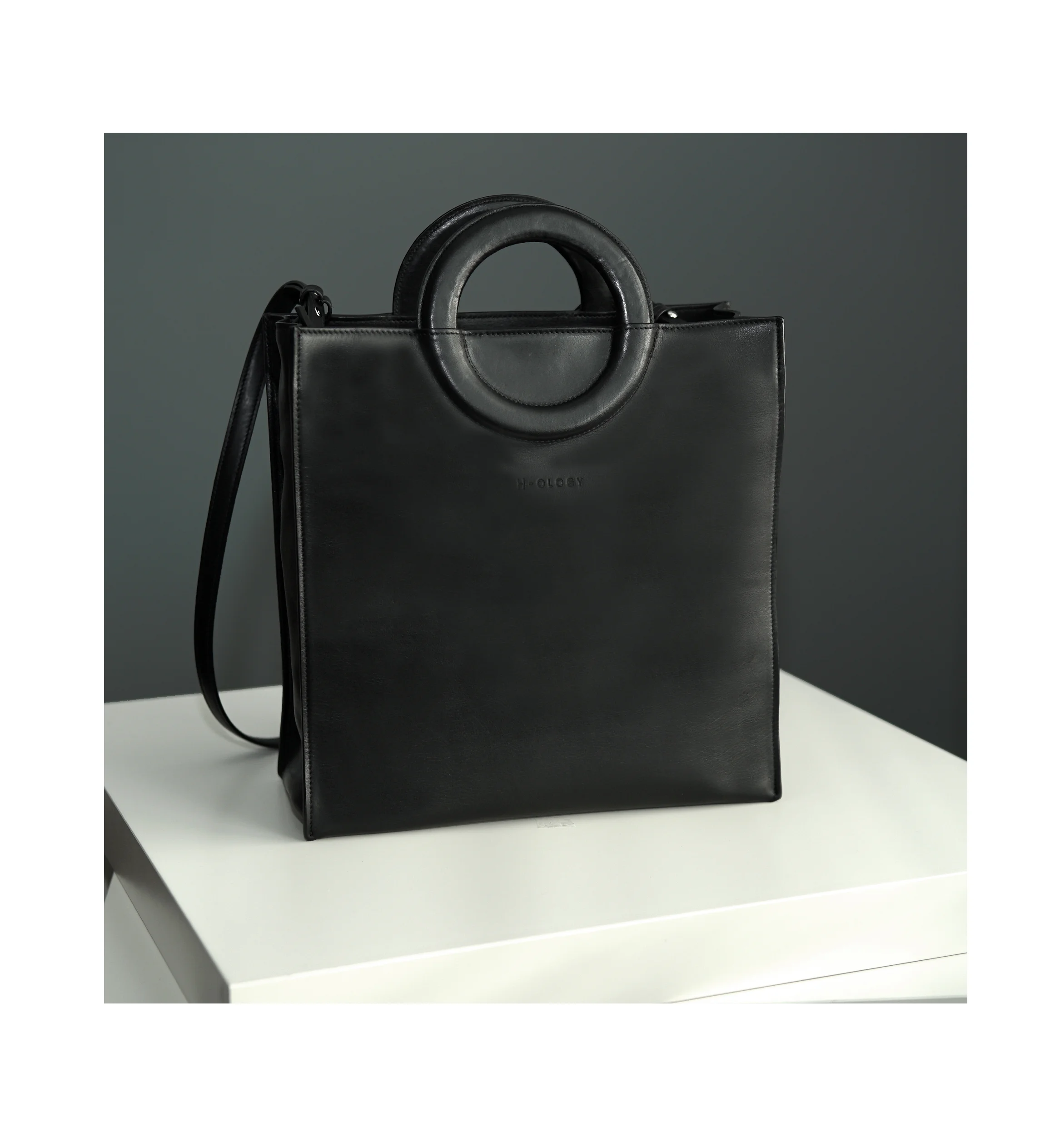 NewYork LG SQ Bag_Black_BackView.jpg
