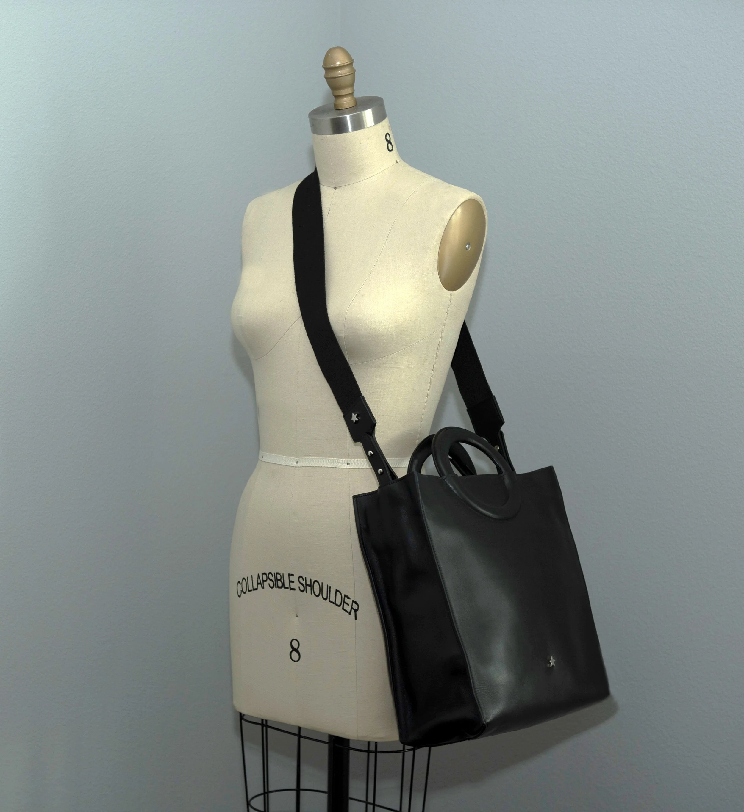 New York LG tote_Black.jpg