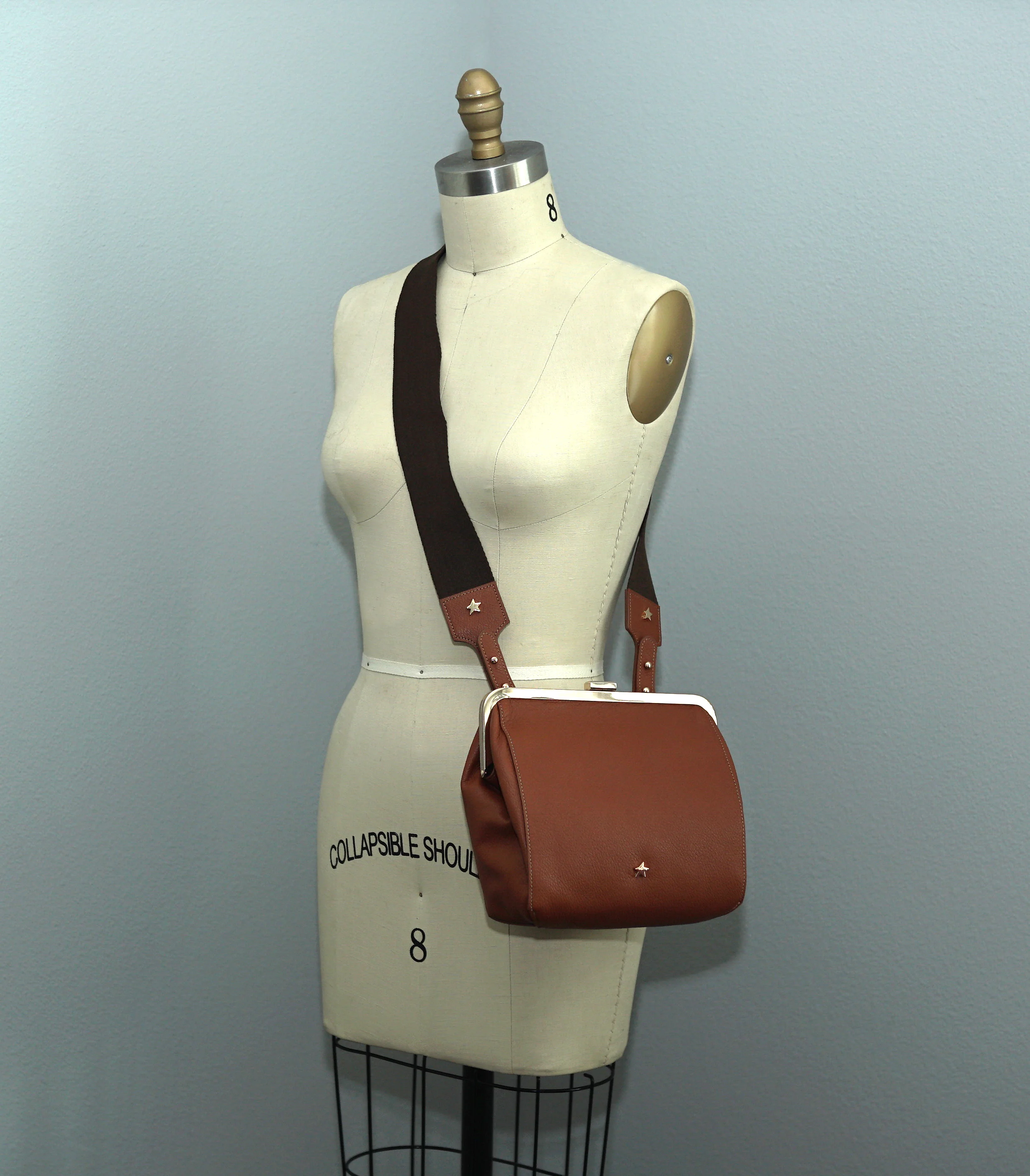 October Shoulderbag_Luggage_.jpg