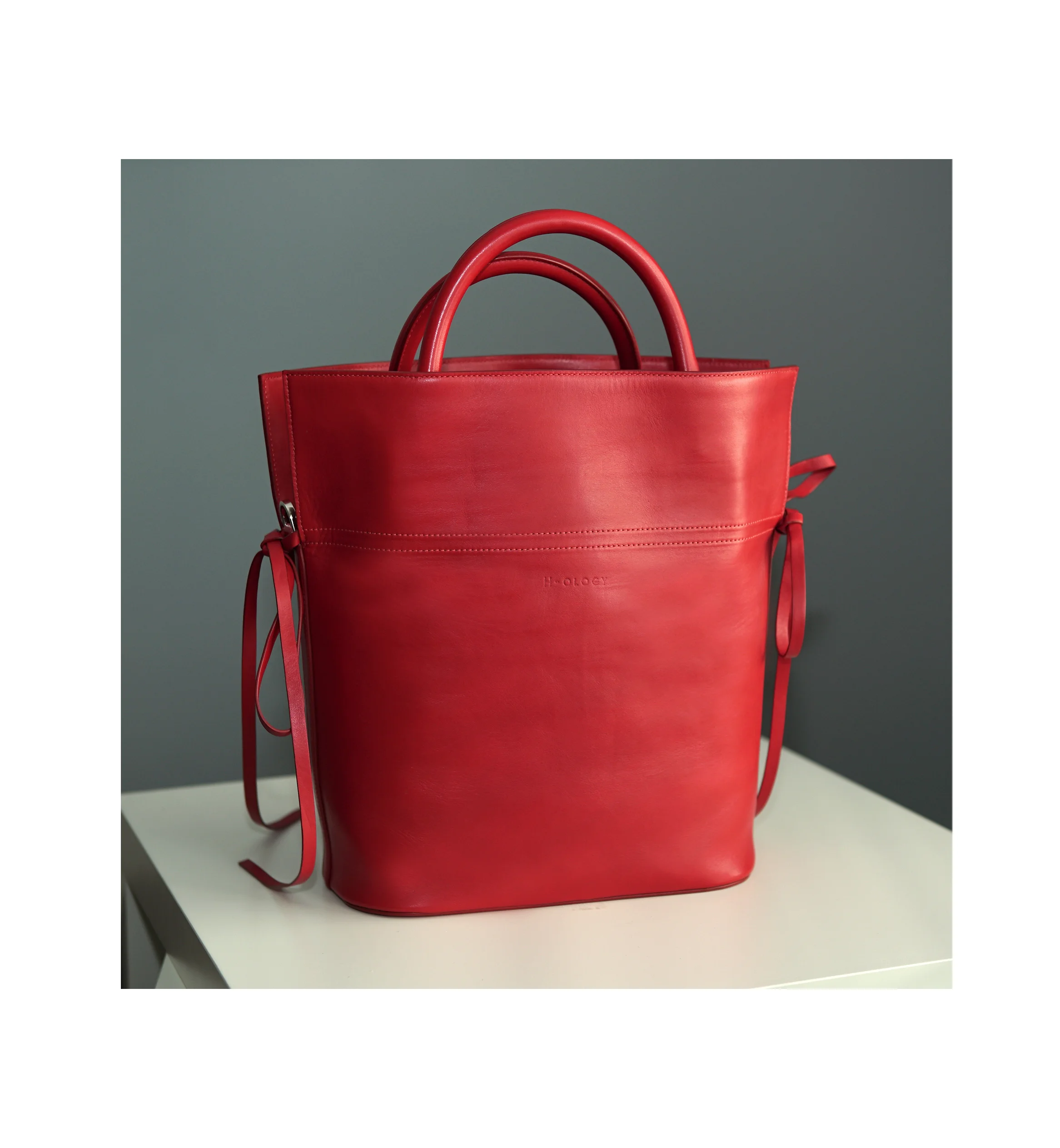 Arizona LG tote_red_BackView.jpg