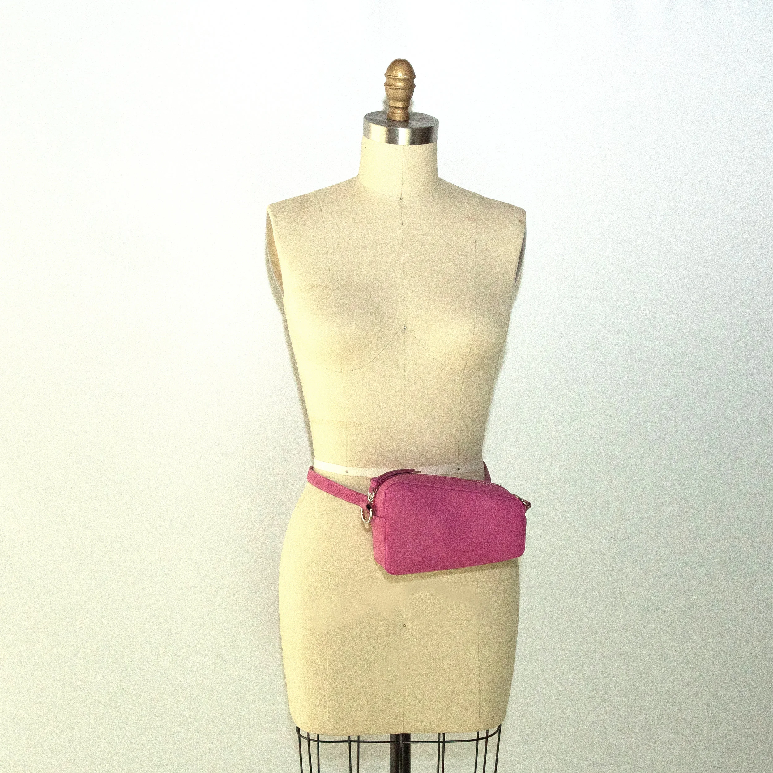 Fuchsia_Fannypack.jpg
