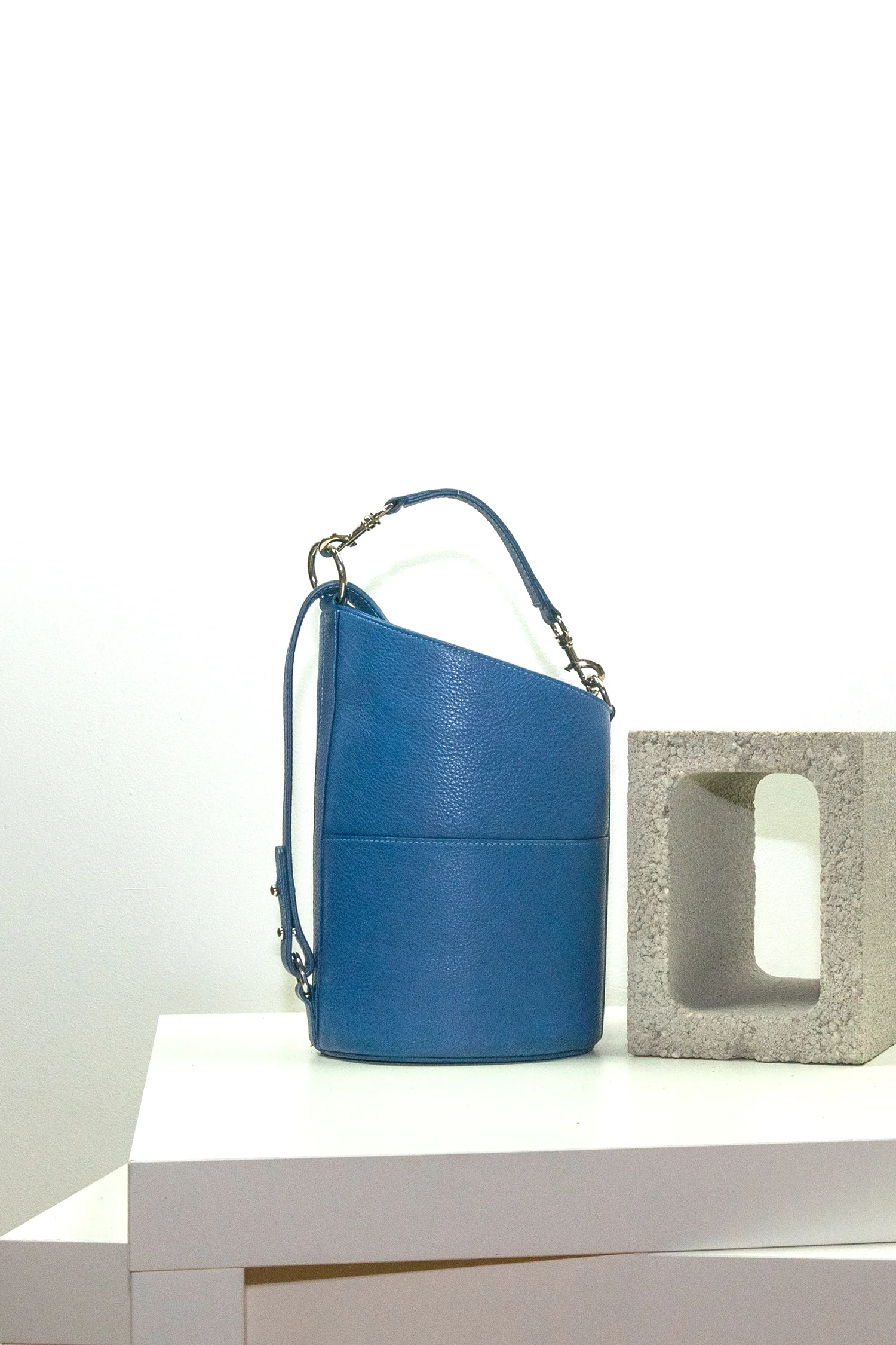 NO639 Bucket, Royal Blue