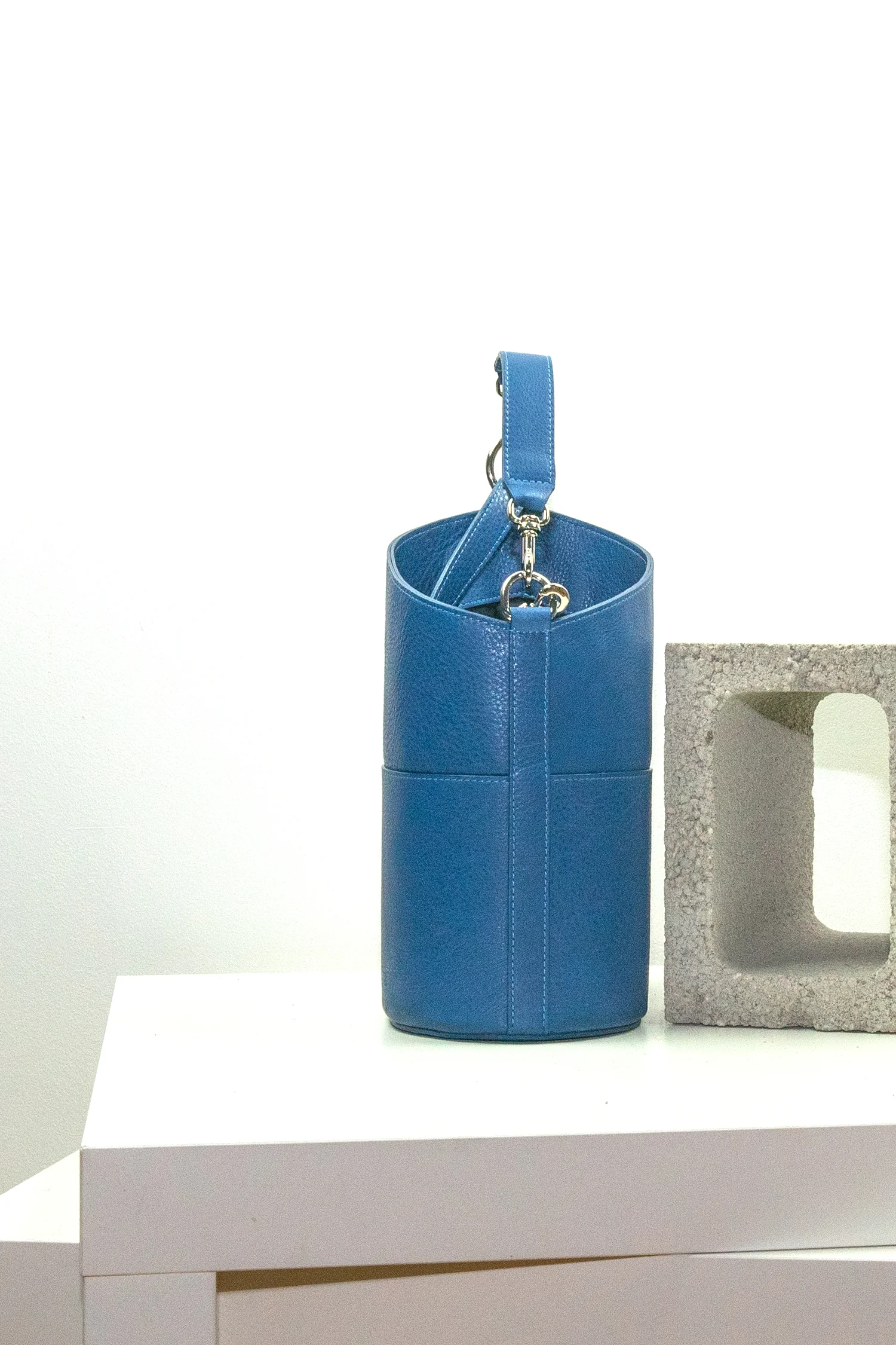 Royal BlueNO639Bucket_Side2.jpg