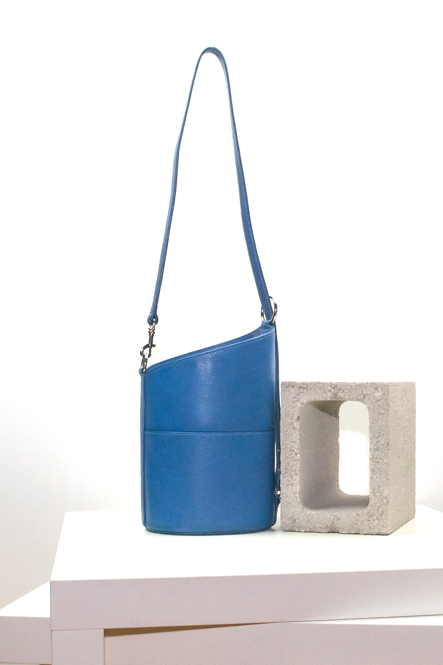 Royal BlueNO639Bucket_Shoulderstrap.jpg