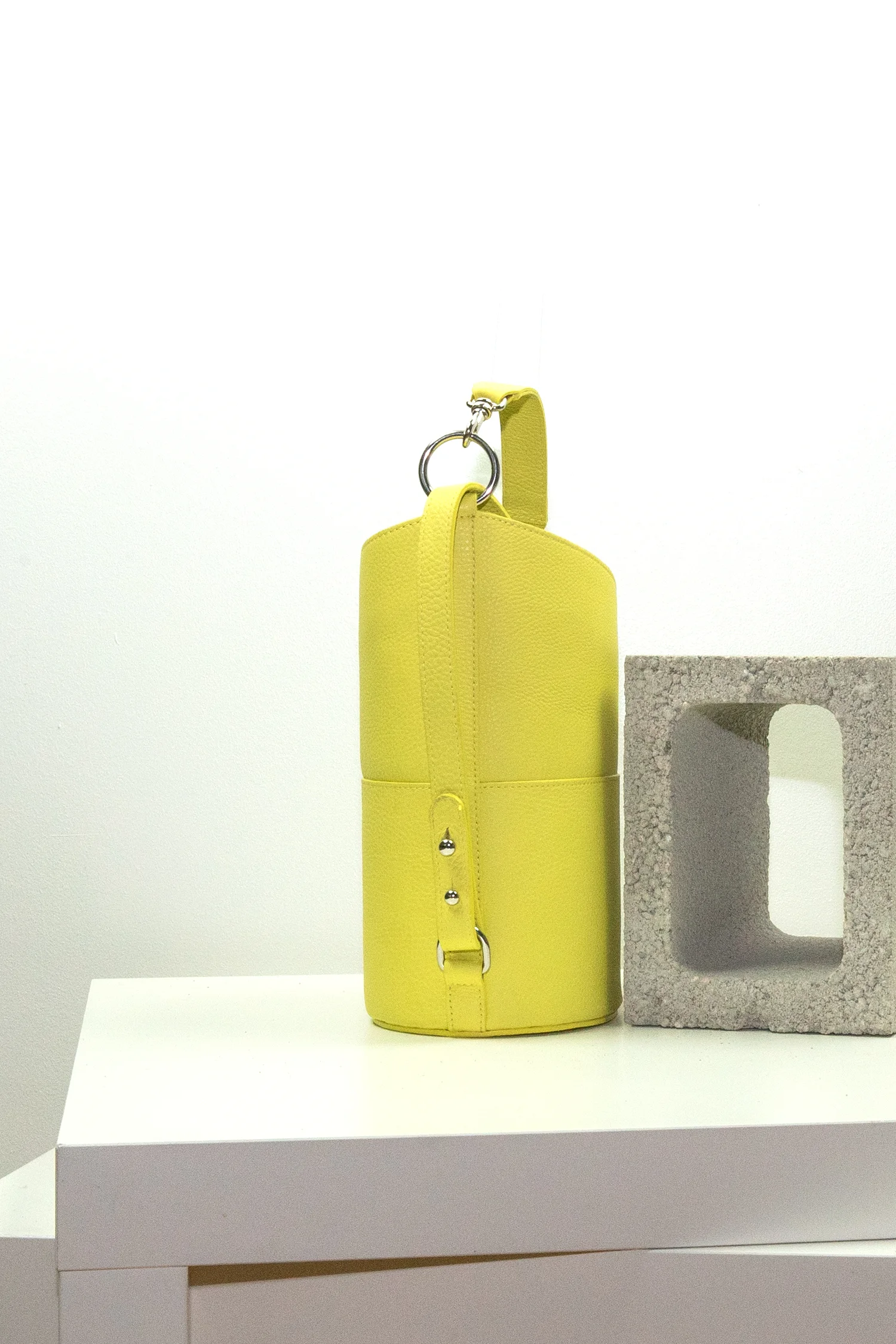 LemonNO639Bucket_Side1.jpg