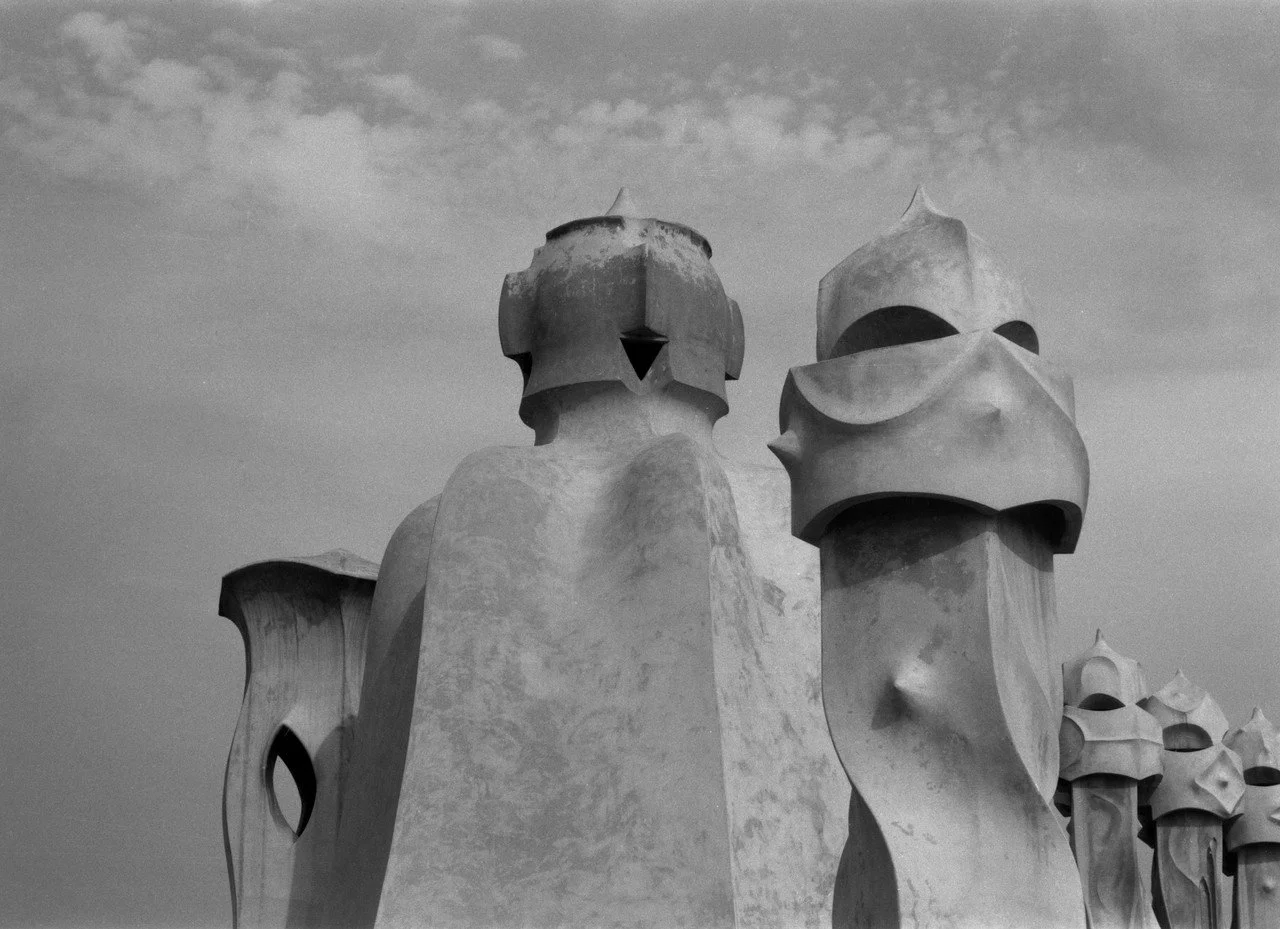 sesack witch scareres of the casa mila.jpg