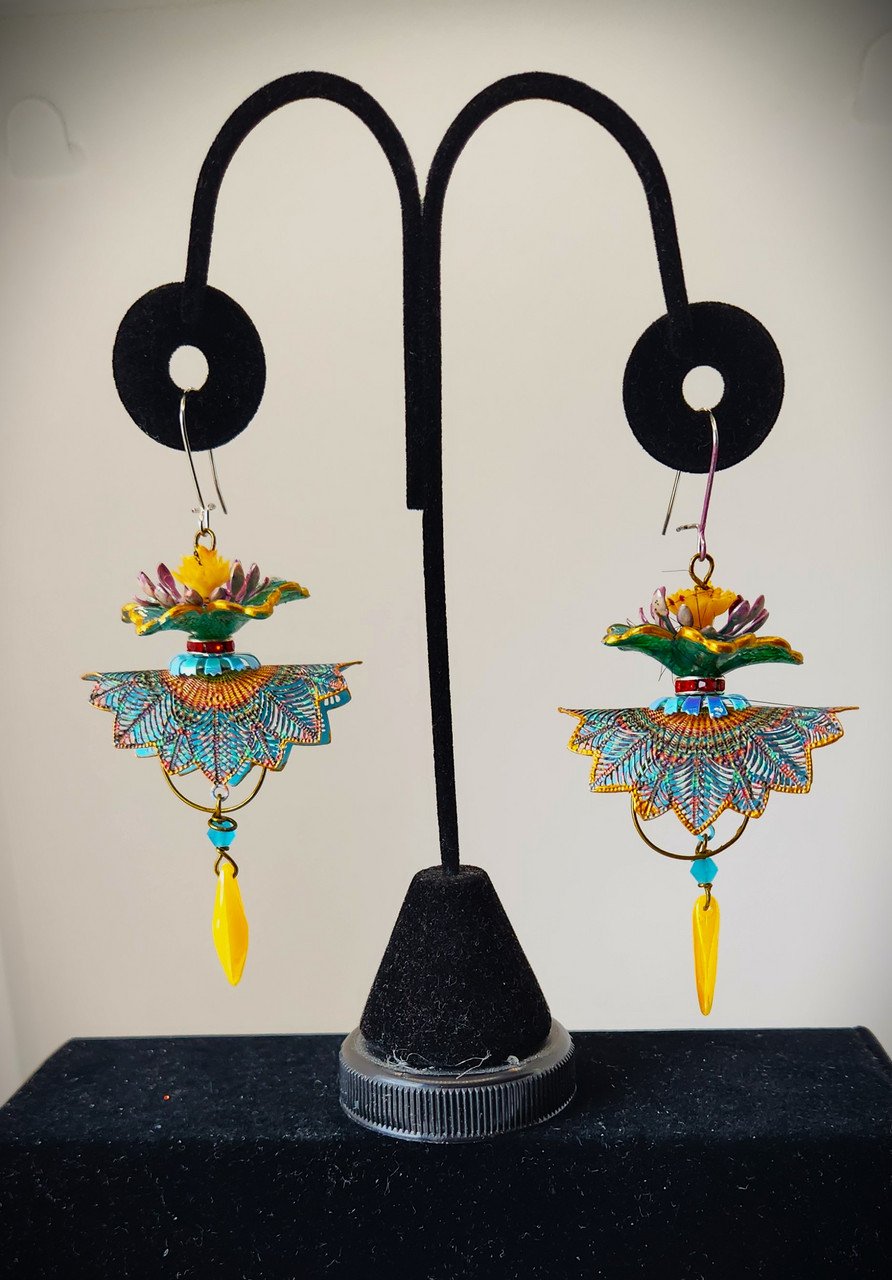 Pretty Little Things by Gerry Florida