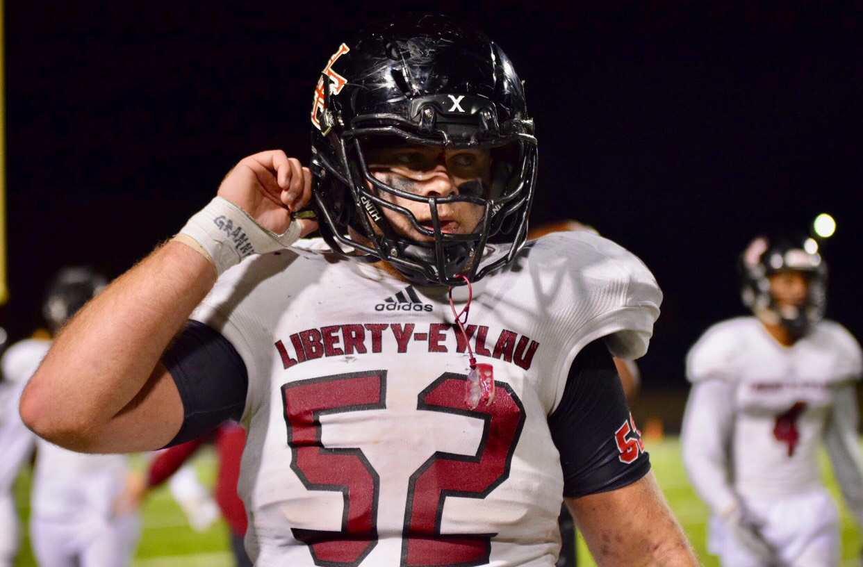 ^ His senior year playing for the Liberty-Eylau Leopards, Colton played starting center and made 1st team All- District as a center.