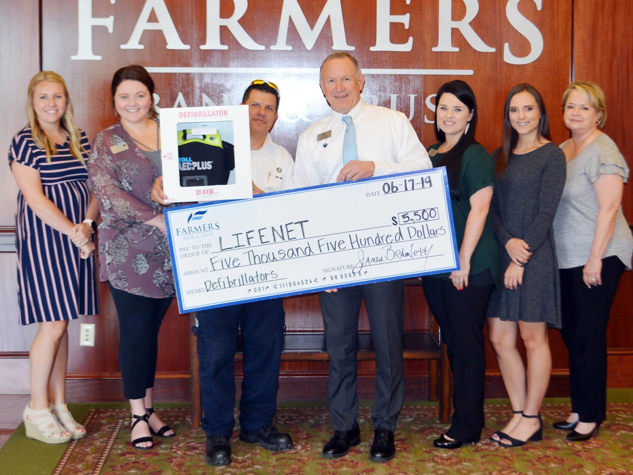 Farmers Bank &amp; Trust Donates $5,500 to Lifenet