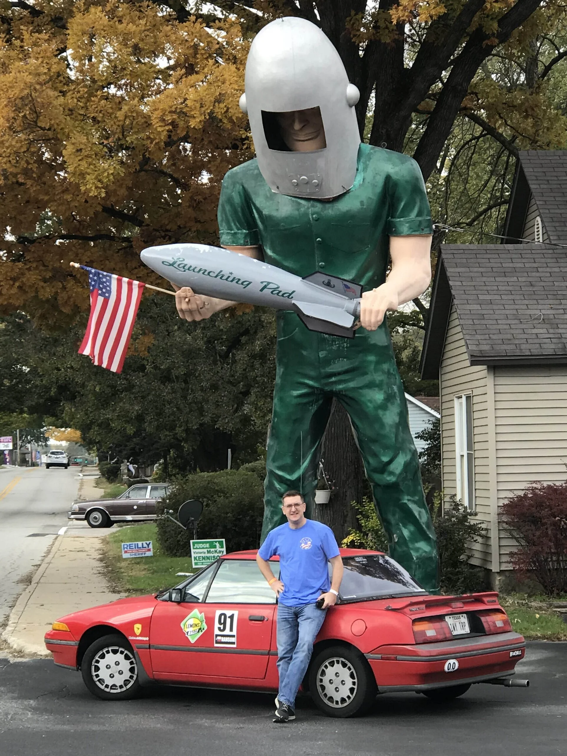 Gemini Giant: Space Age Muffler Man in Wilmington, Illinois