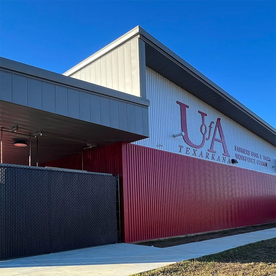 New UA Texarkana Farmers Bank &amp; Trust Workforce Center Open for Classes