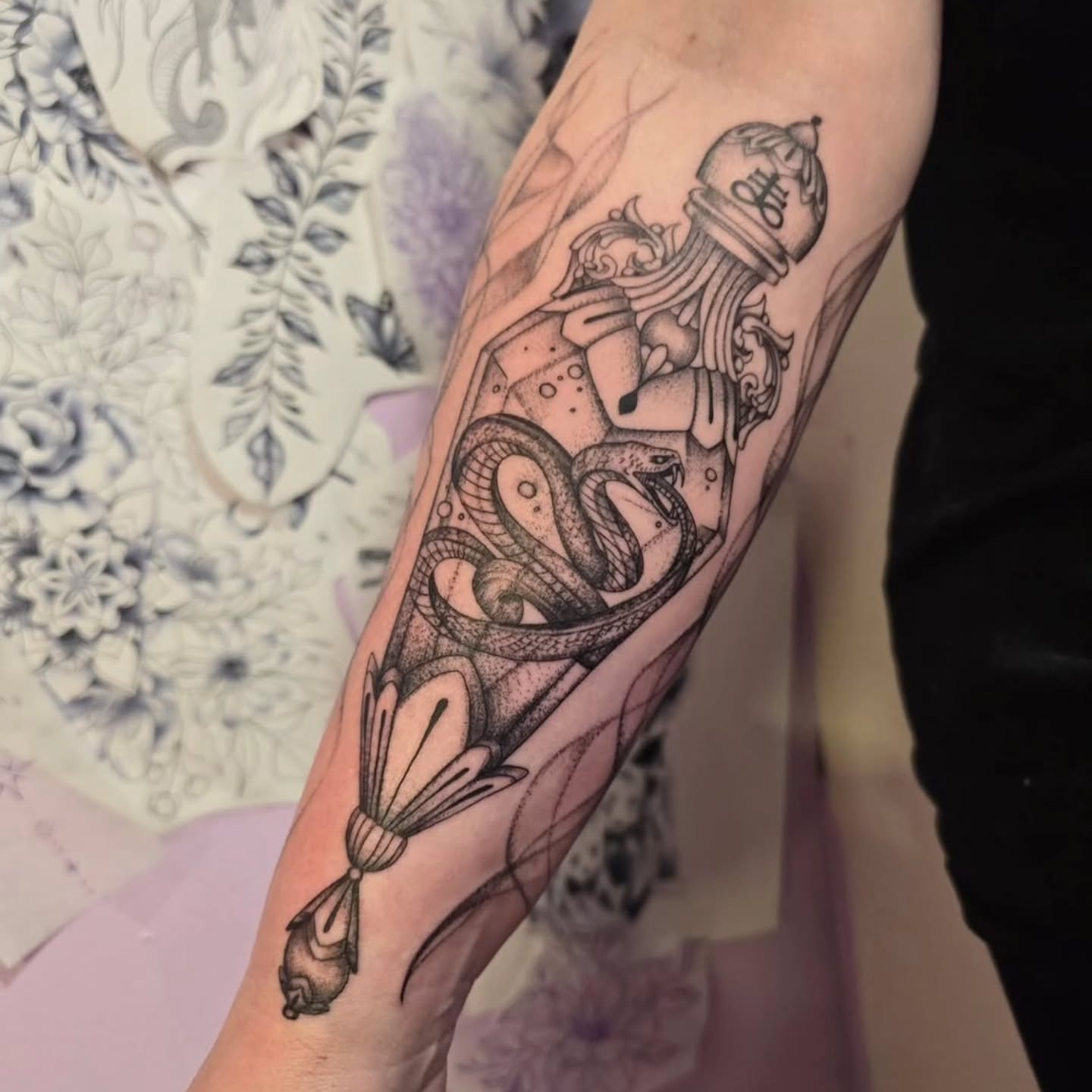 Obsessed with this ornate vial by @lace_inks 😍 
.
.
.
Raven's Head Tattoo 
242 Dundas Street 
London Ontario 
519-601-2400