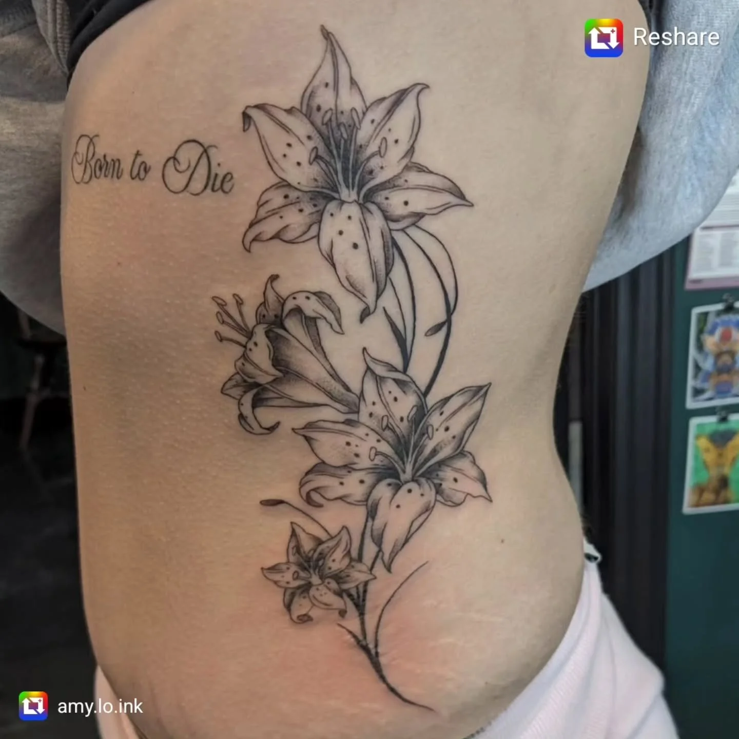 Black and grey tiger lilies on the ribs 😍
Beautifully done by @amy.lo.ink 
.
.
.
Raven's Head Tattoo 
242 Dundas Street 
London Ontario 
519-601-2400