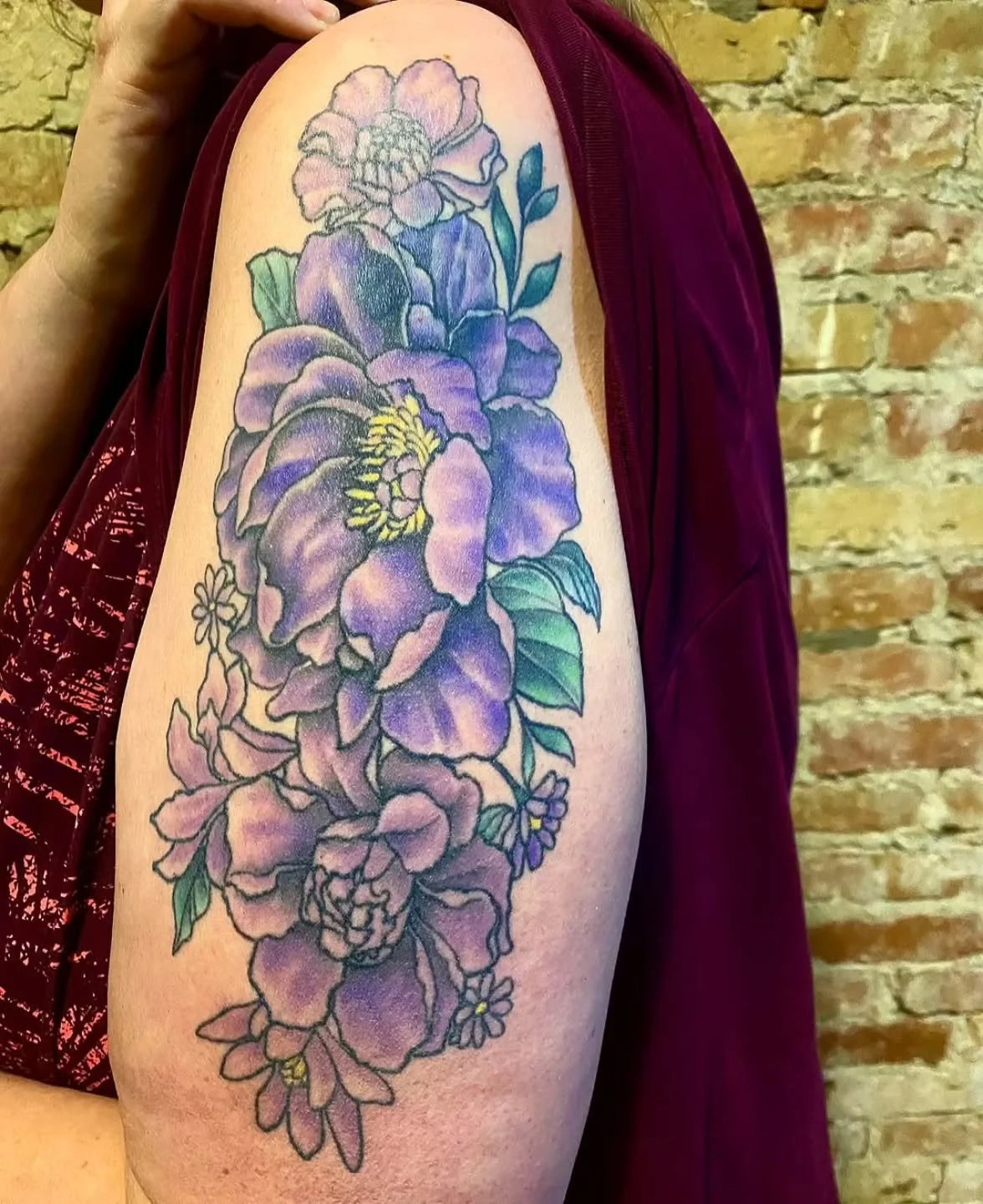 &bull; @keithmullintattoos &bull;  Snagged a healed photo of these super cute peonies he did awhile ago!!! Love! 😍
.
.
.
Raven's Head Tattoo 
242 Dundas
London Ontario 
519-601-2400