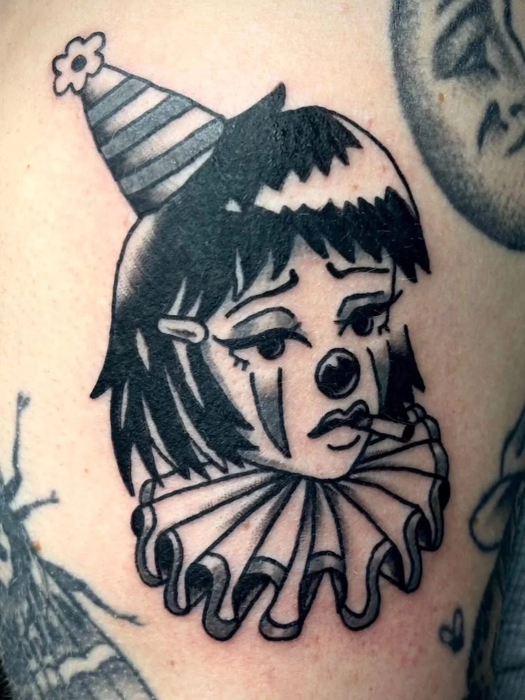 &bull; @jessenorthtattoos &bull; Always happy to tattoo clown girls, thanks Teigan!
.
.
.
.
.
 #clowntattoo #tattooart #ldnont