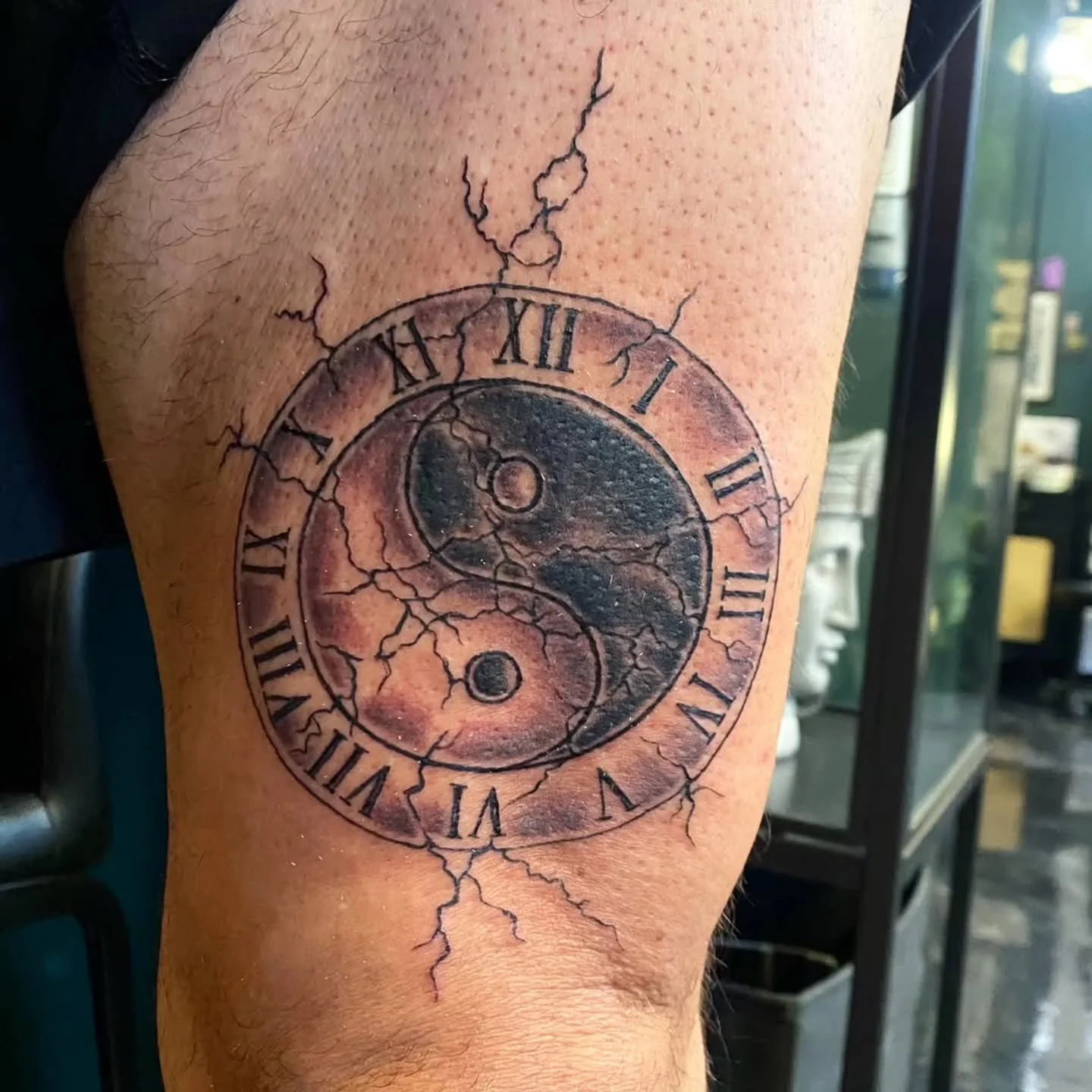 &bull; @keithmullintattoos &bull;  Yin yang on the thigh above the knee. Thank you for your trust!!!

#ldnont #tattoo