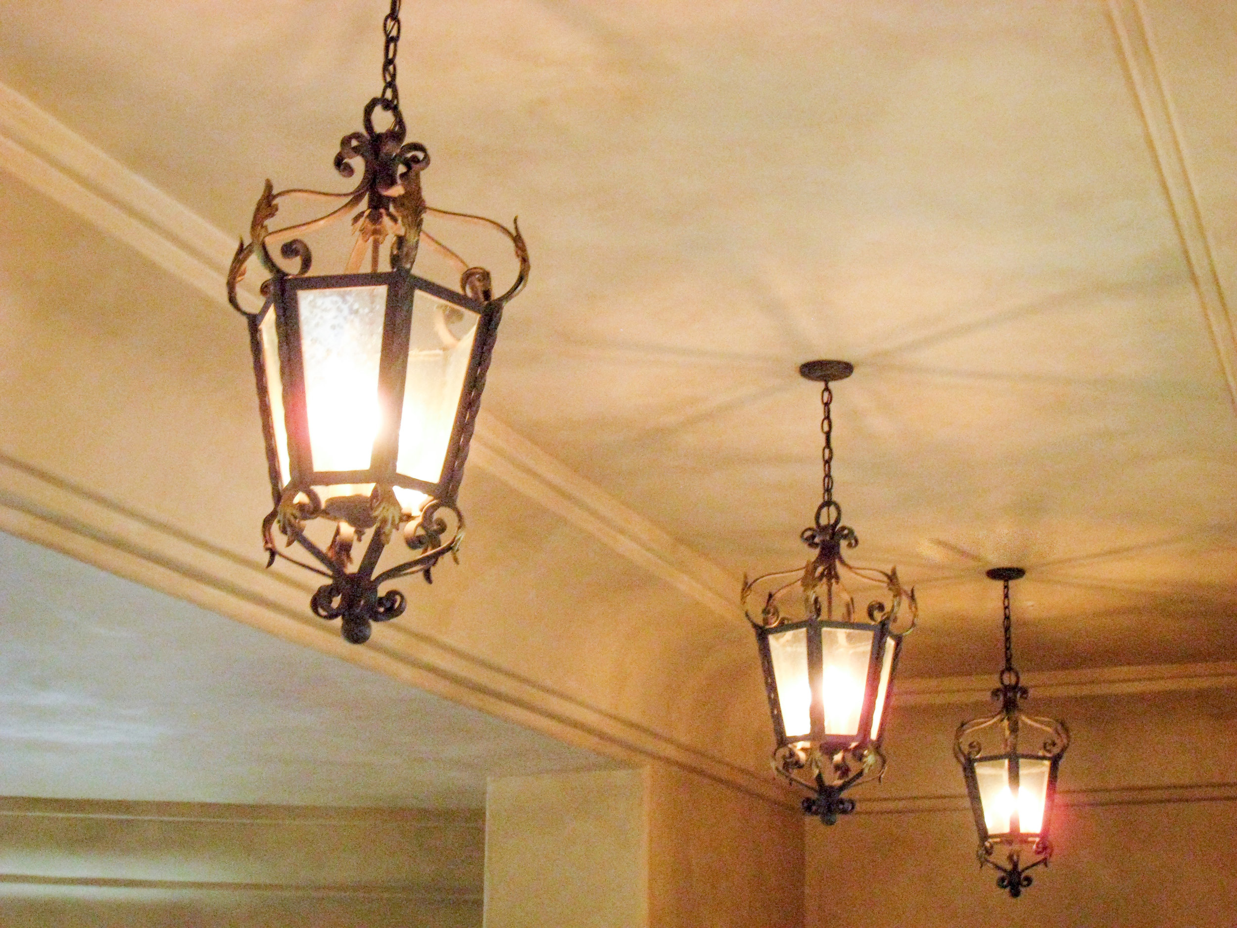 CHANDELIER FINE LIGHTING Italian Lantern B