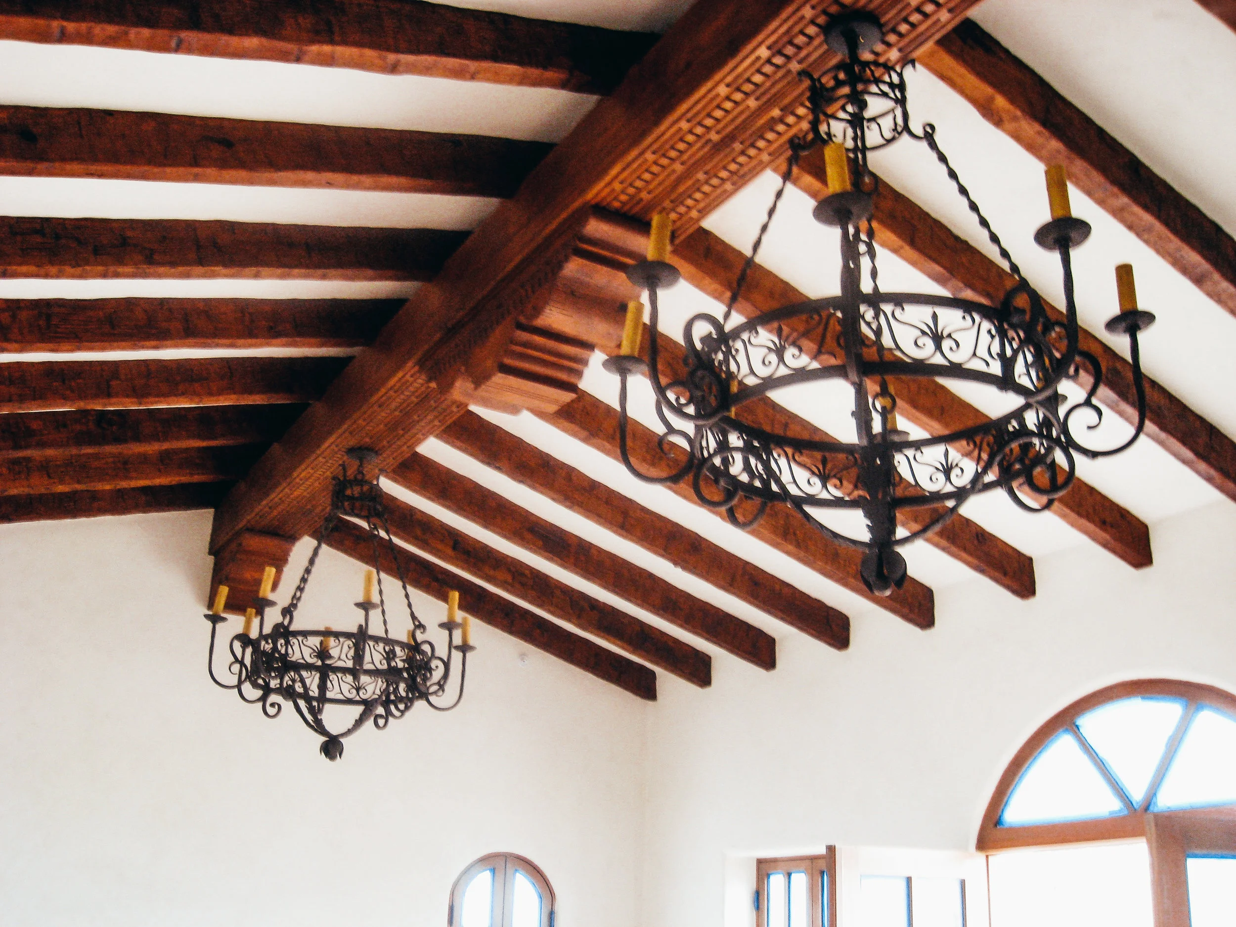 CHANDELIER FINE LIGHTING Repousse Chandelier B