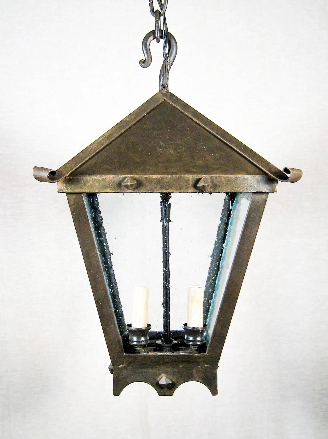 CHANDELIER FINE LIGHTING Studded Lantern Large