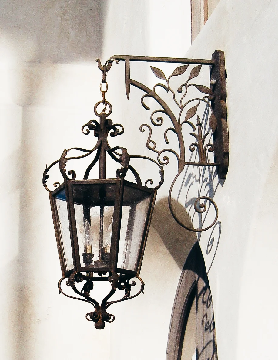 chandelier-italian-lantern-on-italian-arm-large-0573-2.jpg