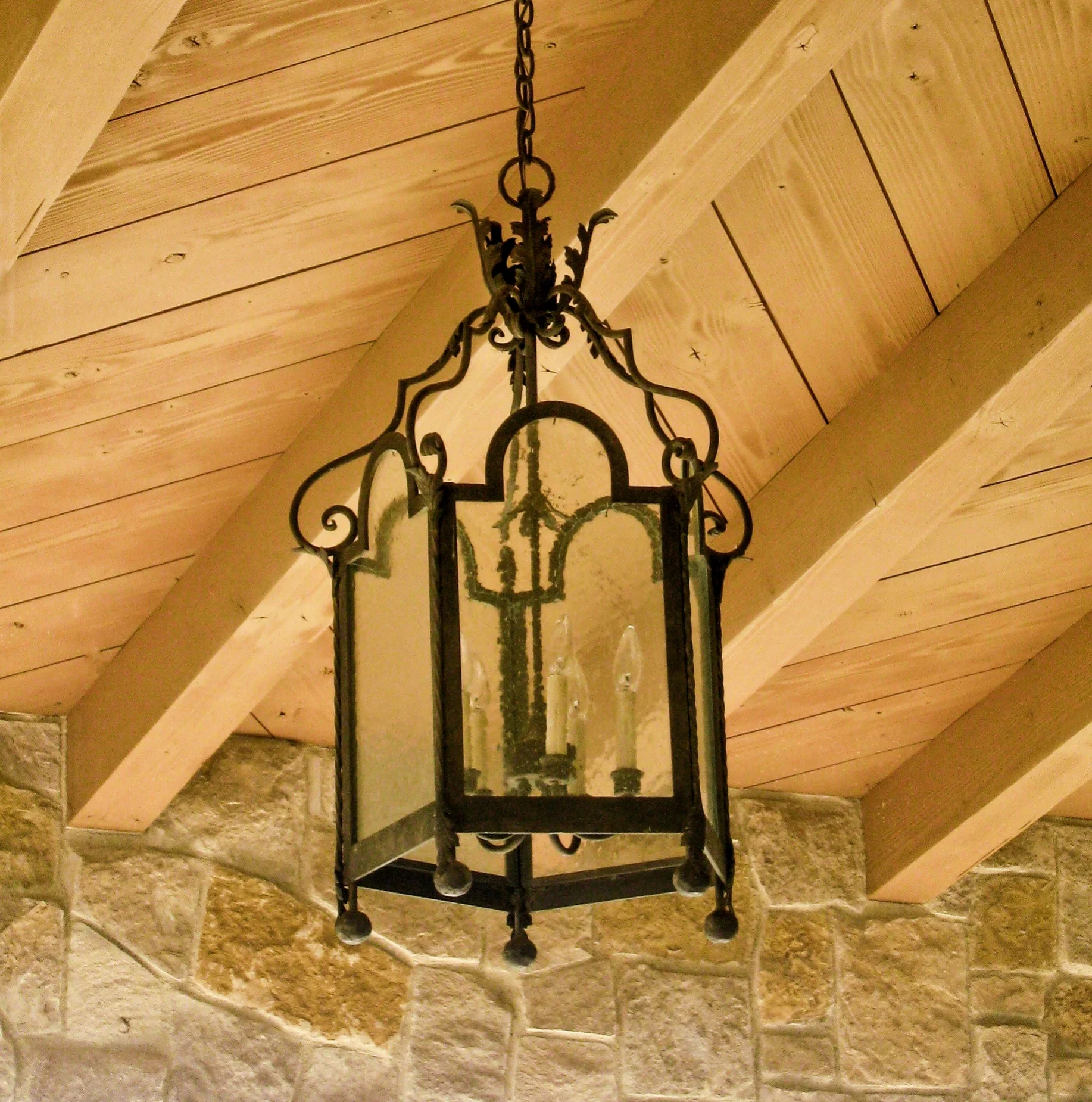 CHANDELIER FINE LIGHTING Five Sided Lantern