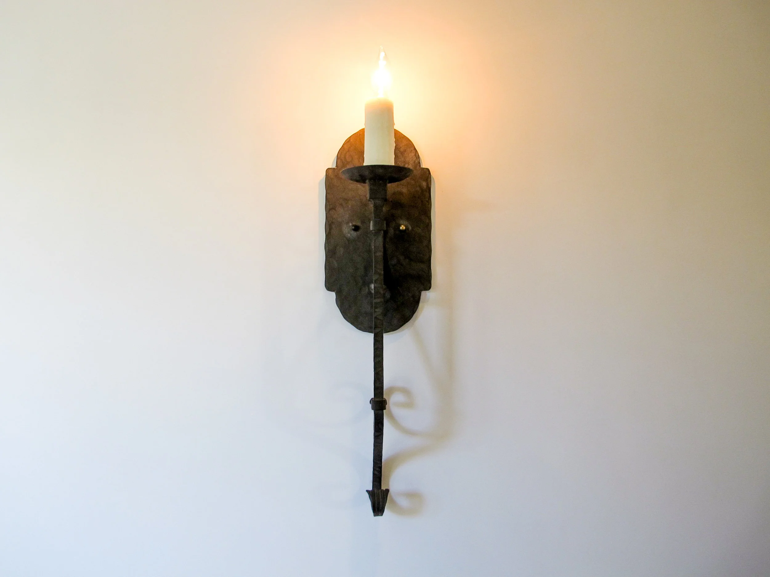 chandelier-fine-lighting-frederick-sconce-single-arm-7256.jpg
