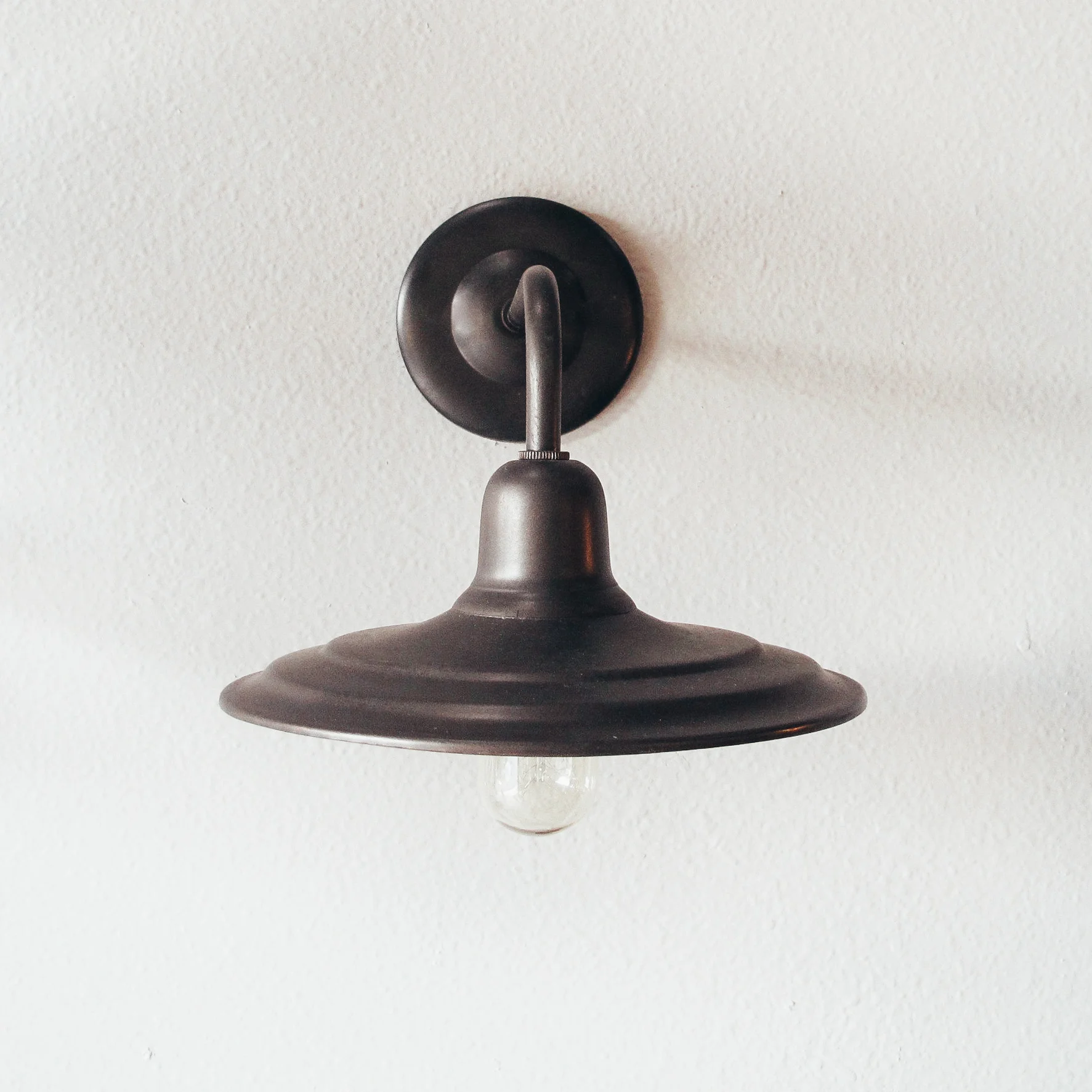 CHANDELIER FINE LIGHTING Industrial Over Door Fixture