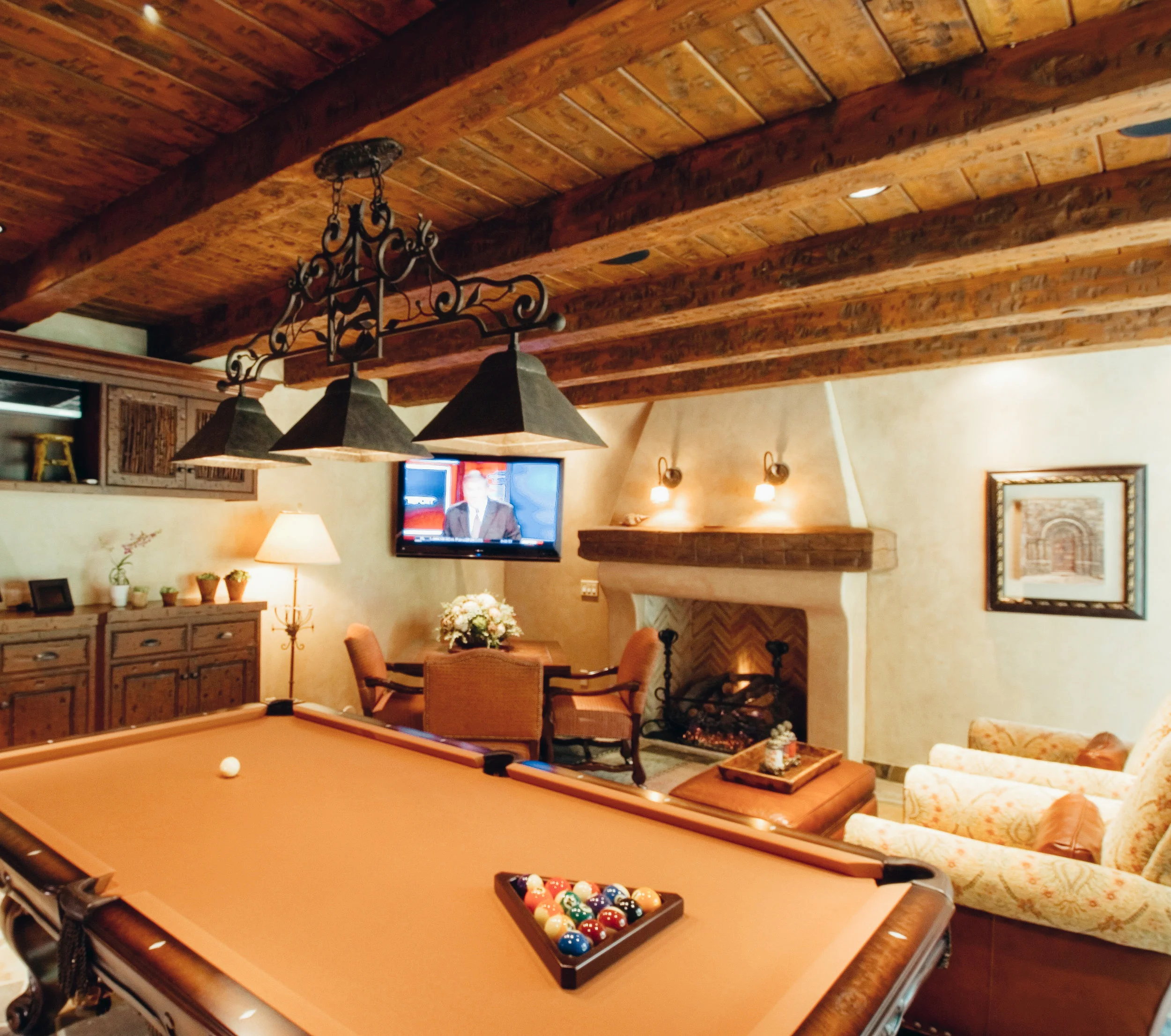 CHANDELIER FINE LIGHTING Monogrammed Billiard Chandelier