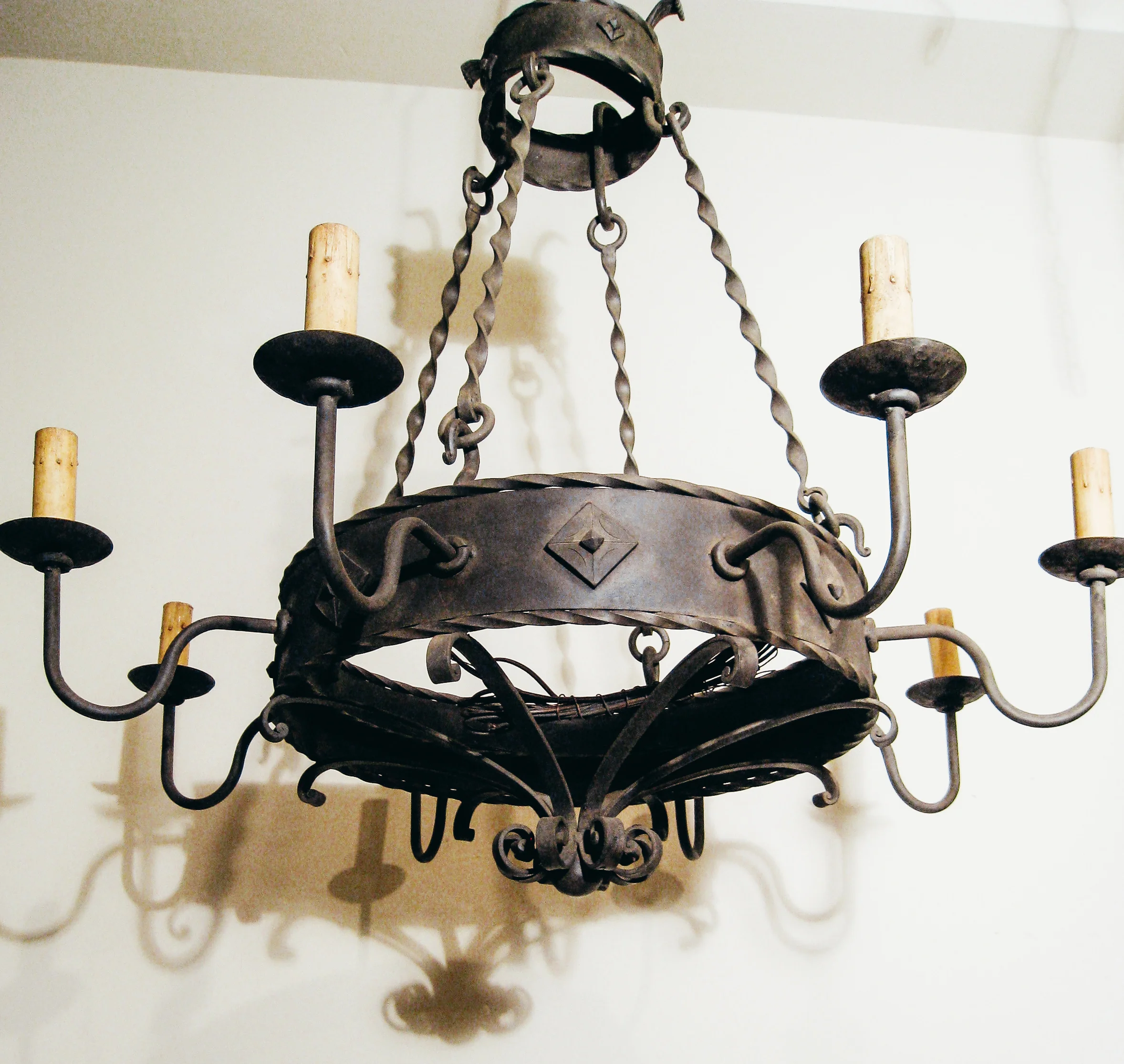 CHANDELIER FINE LIGHTING Ring Chandelier 8 Light