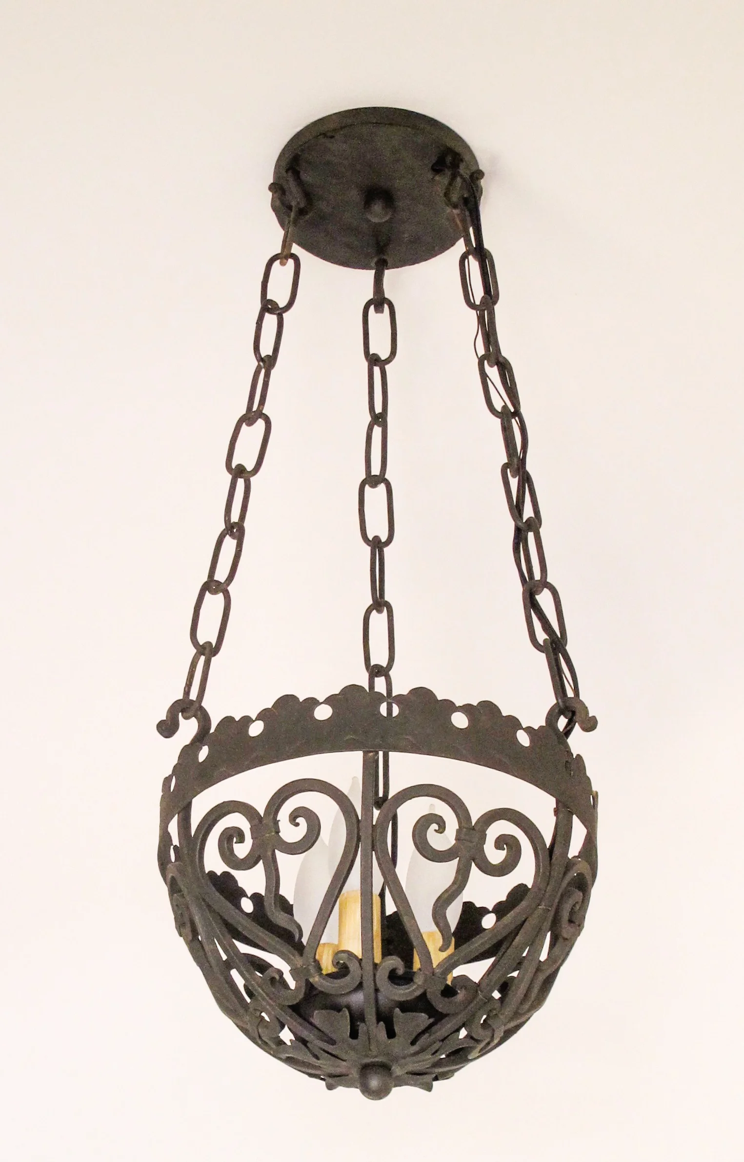 CHANDELIER FINE LIGHTING Round Flush Mount Small On Chains