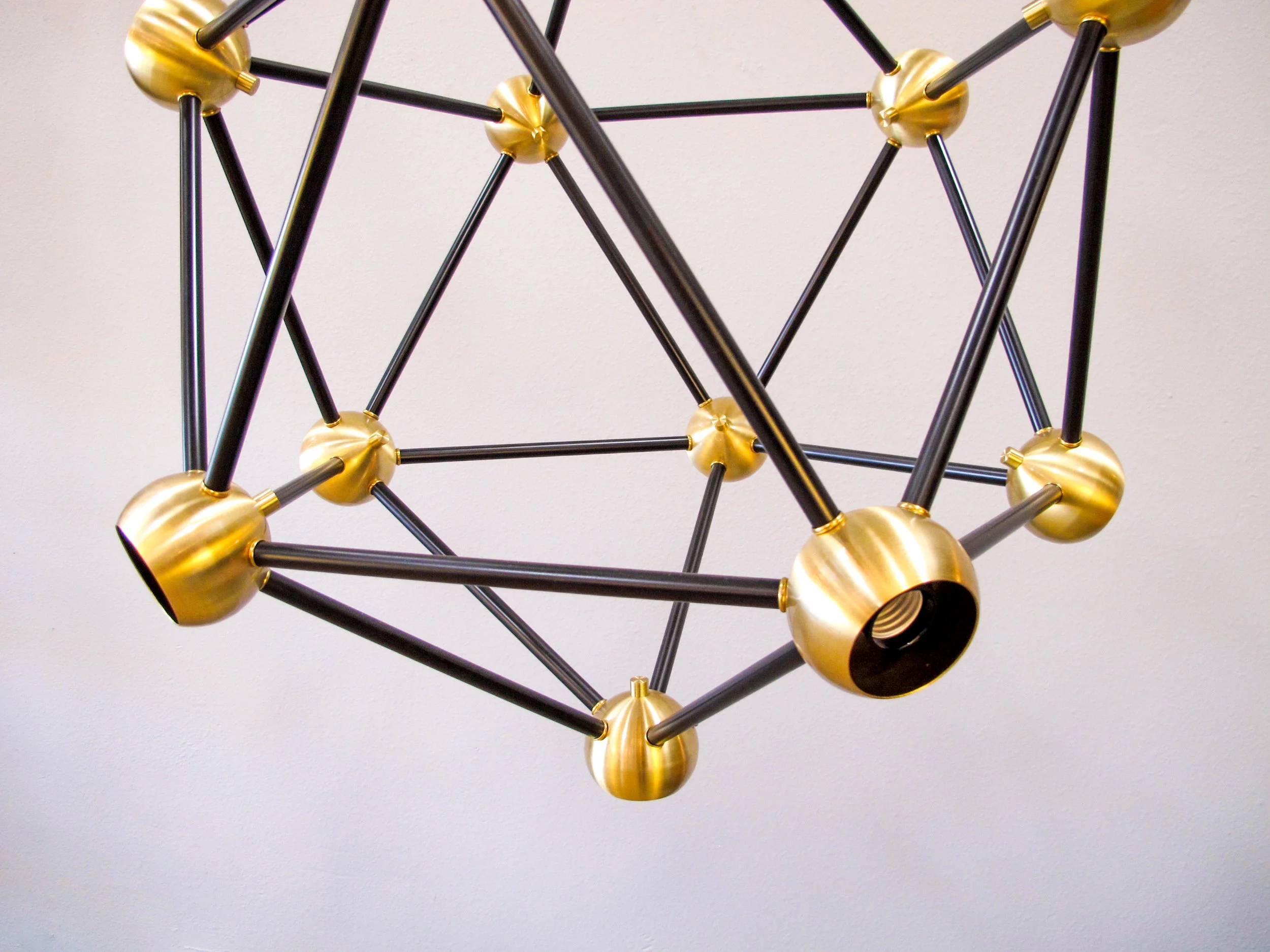 CHANDELIER FINE LIGHTING Black and Brass Atomic Pendant