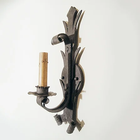 CHANDELIER FINE LIGHTING Flared Sconce
