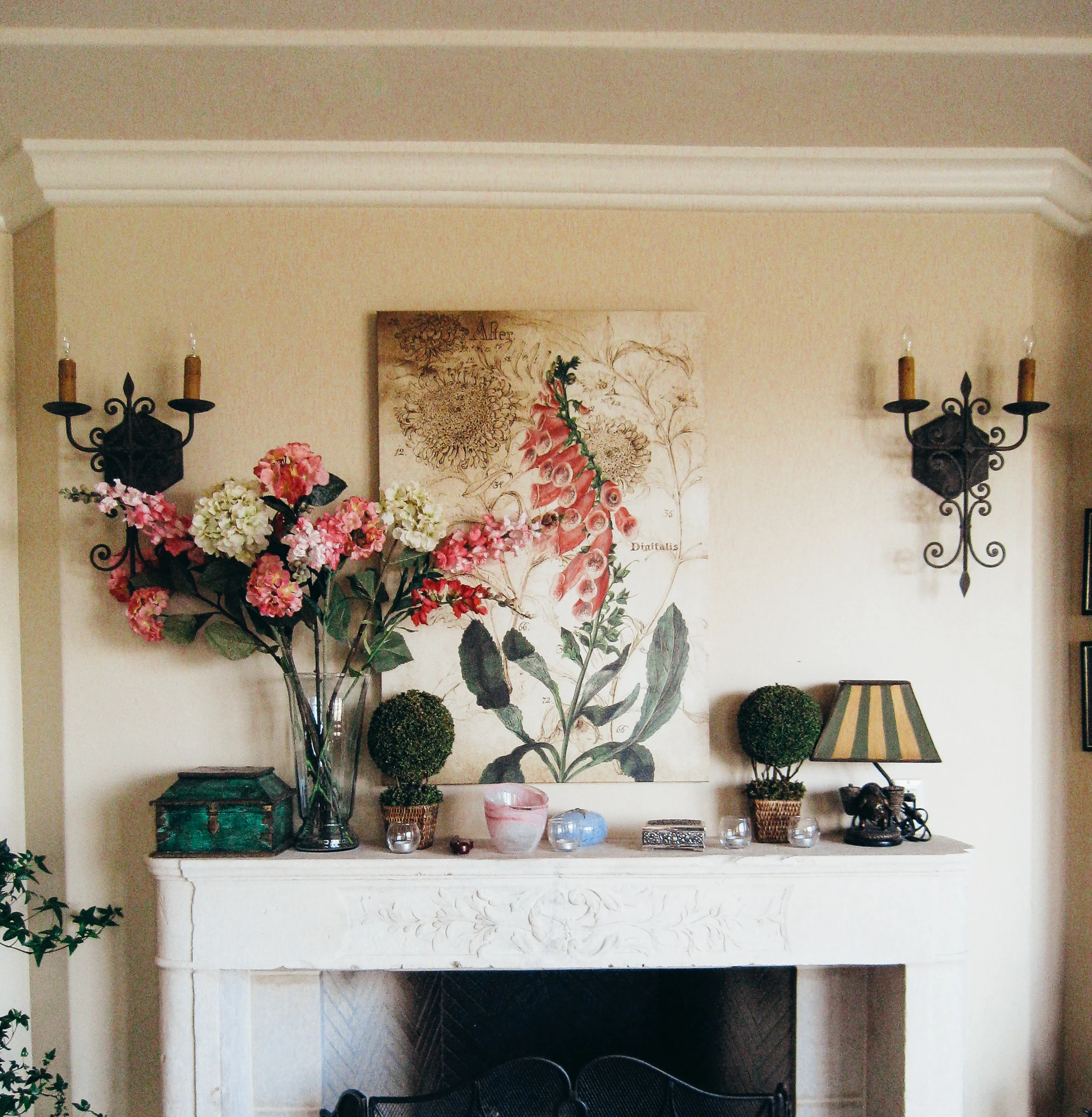 CHANDELIER FINE LIGHTING Knotted Sconce