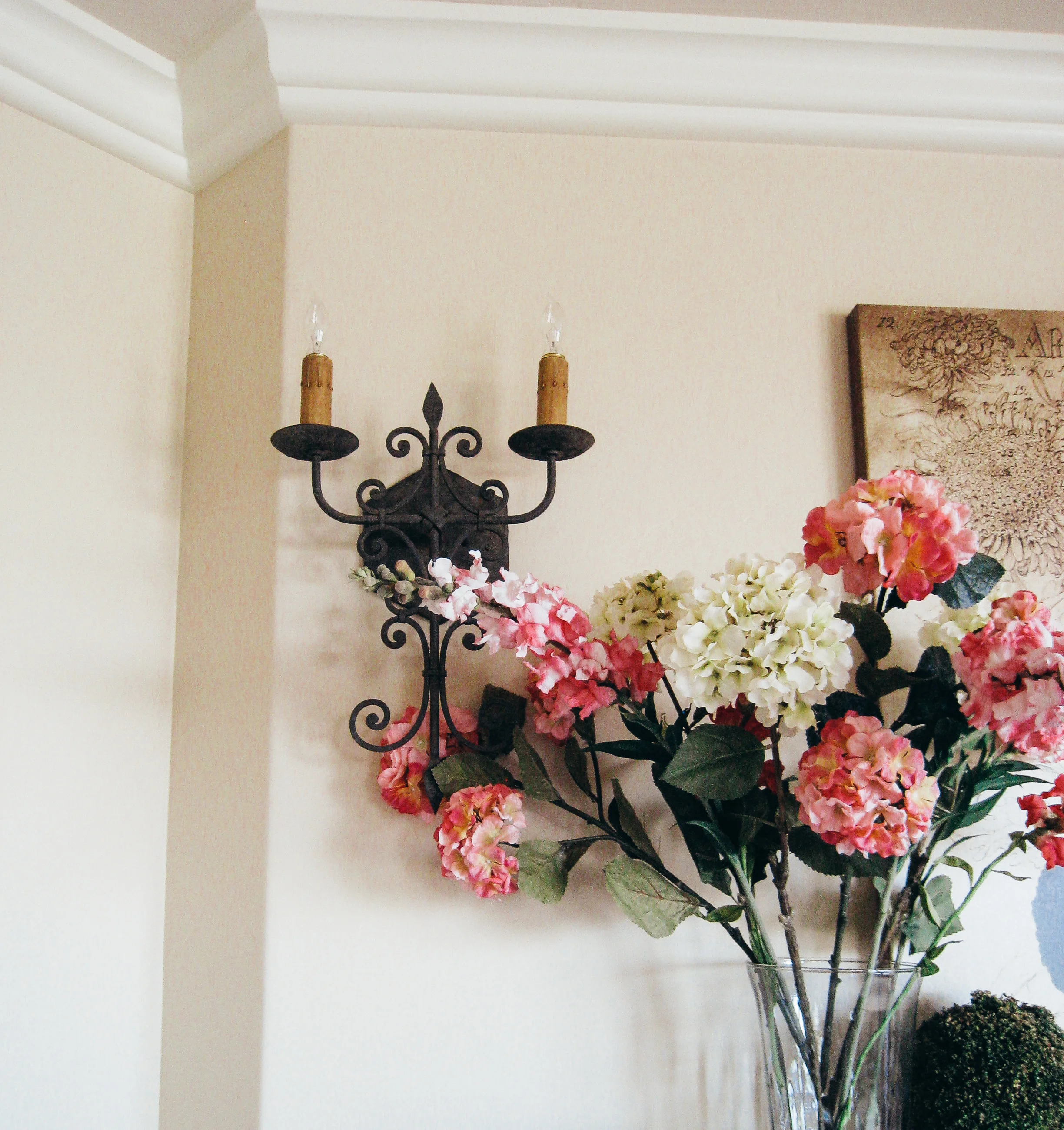 CHANDELIER FINE LIGHTING Knotted Sconce