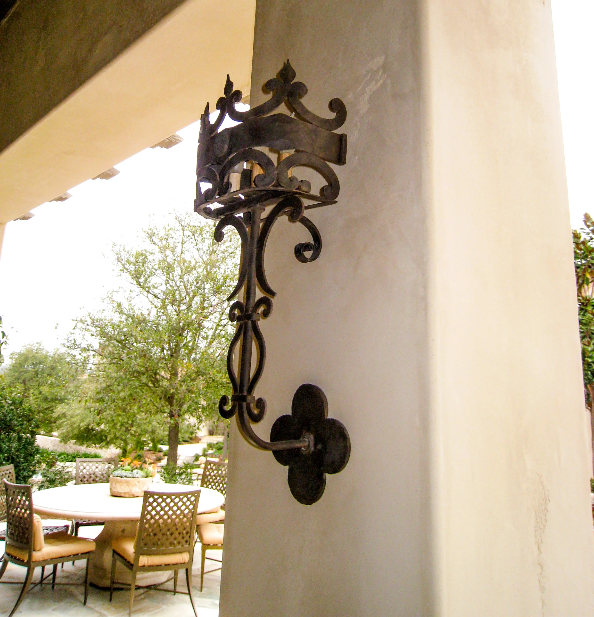 CHANDELIER FINE LIGHTING Repousse Sconce Single Arm