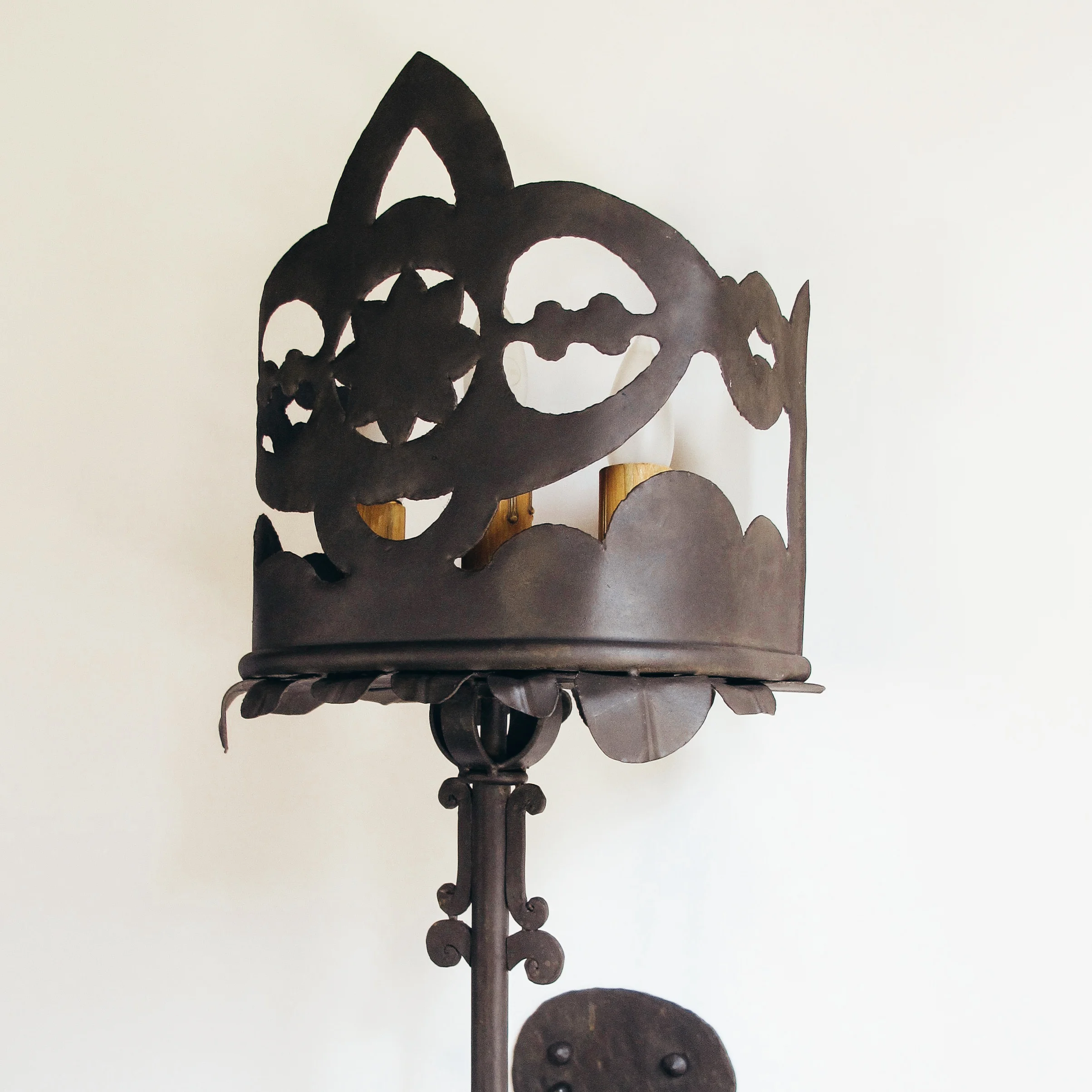 CHANDELIER FINE LIGHTING William Sconce