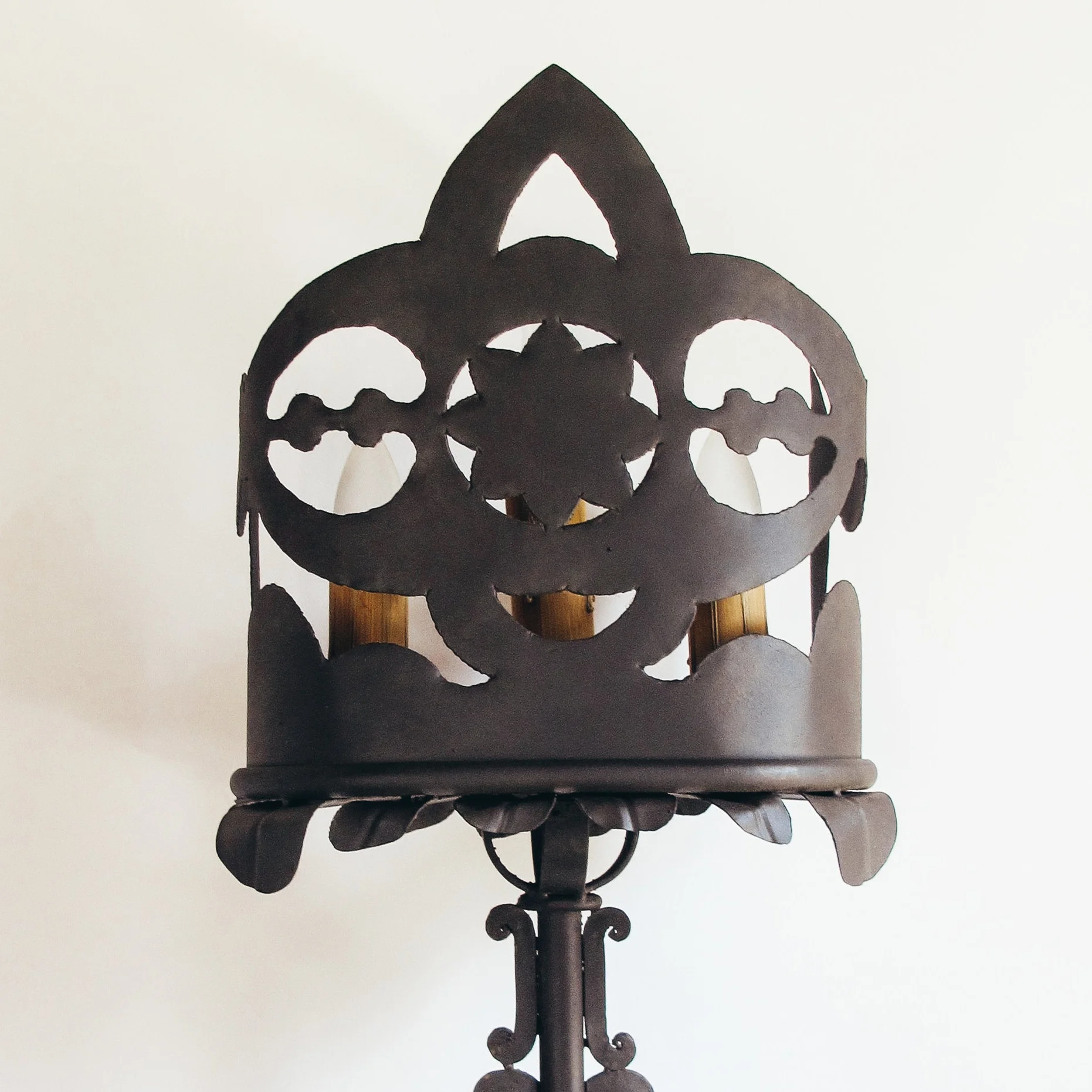 CHANDELIER FINE LIGHTING William Sconce