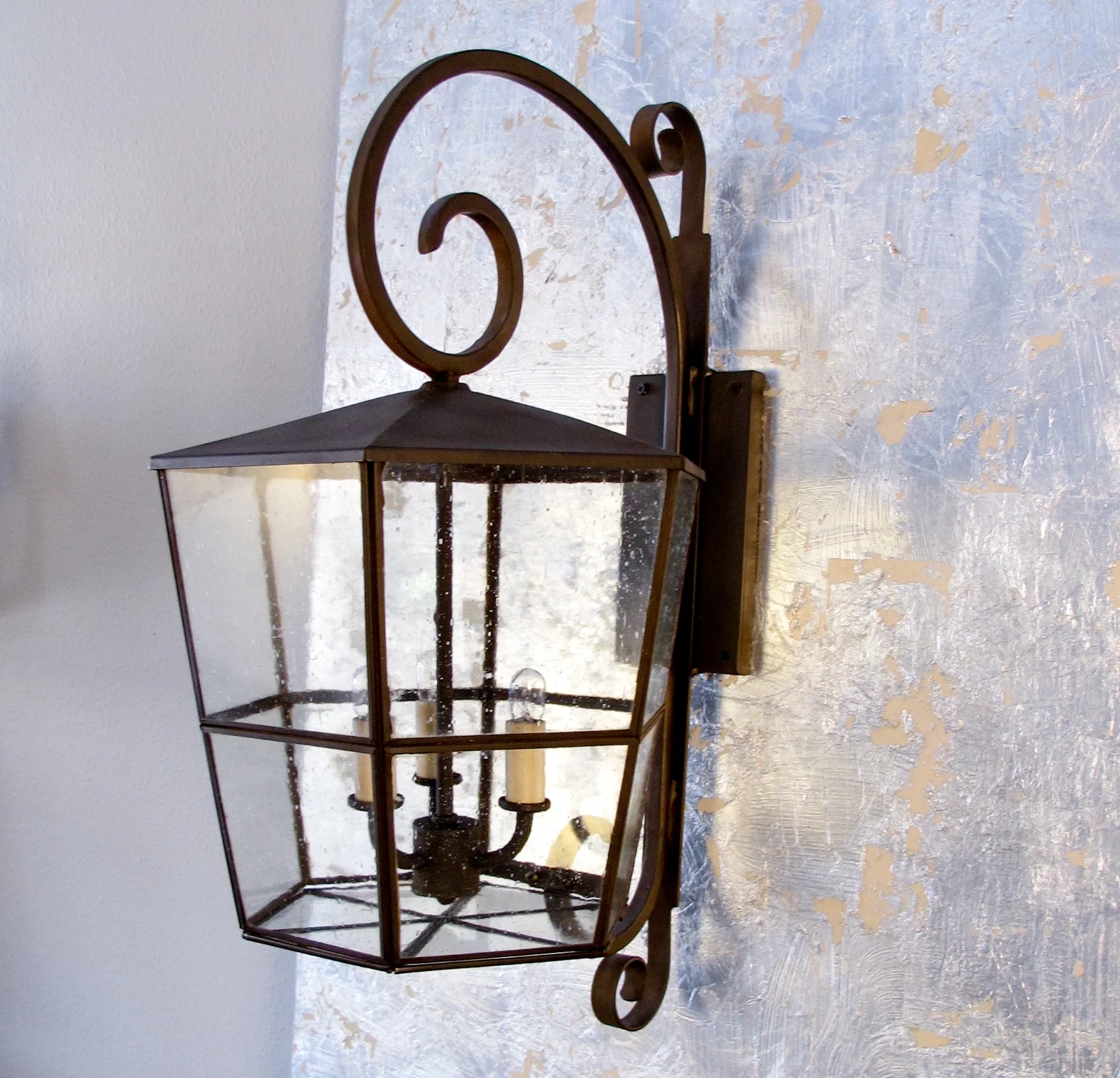 Chandelier-Coast-Lantern-on-Bracket--16.jpg