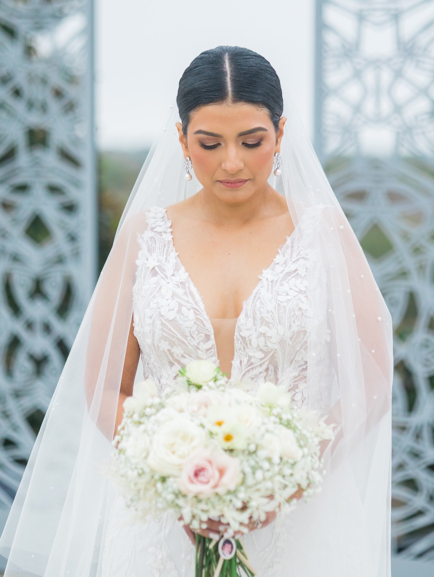 We are makeup designers that help you match your desired look with your wedding vision. 

🤝 You have a vision, we have the skills. Our highly skilled artist will create the look that goes with your style, personality, and dress.

✨Book your date and