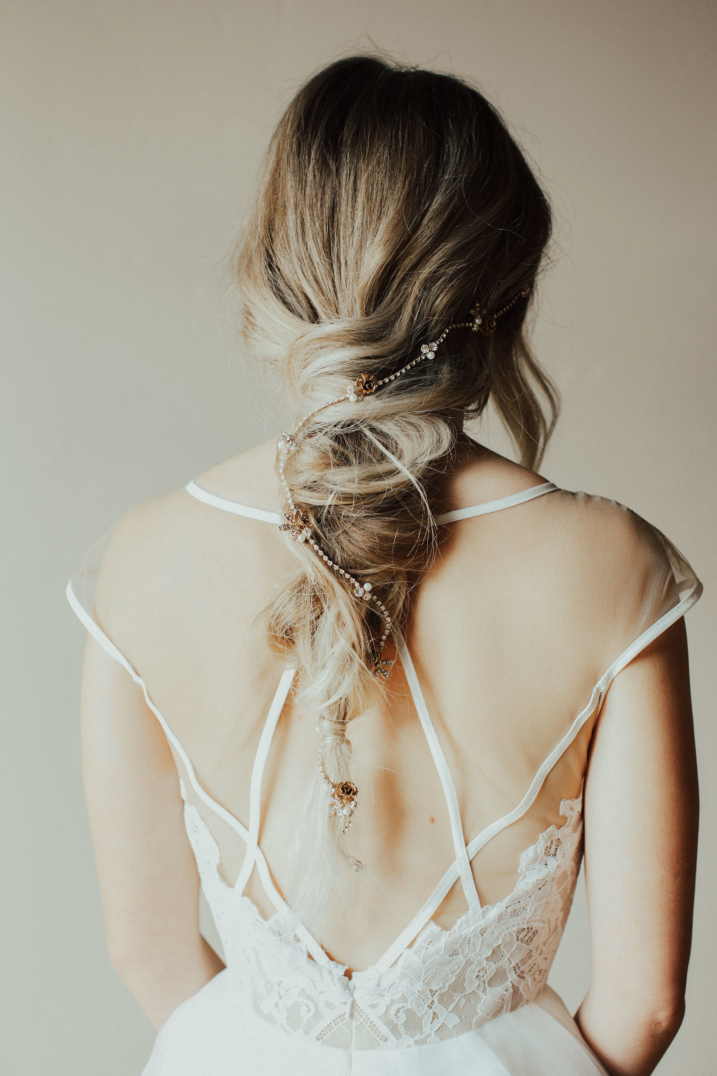 Style a Bridal vine headpiece