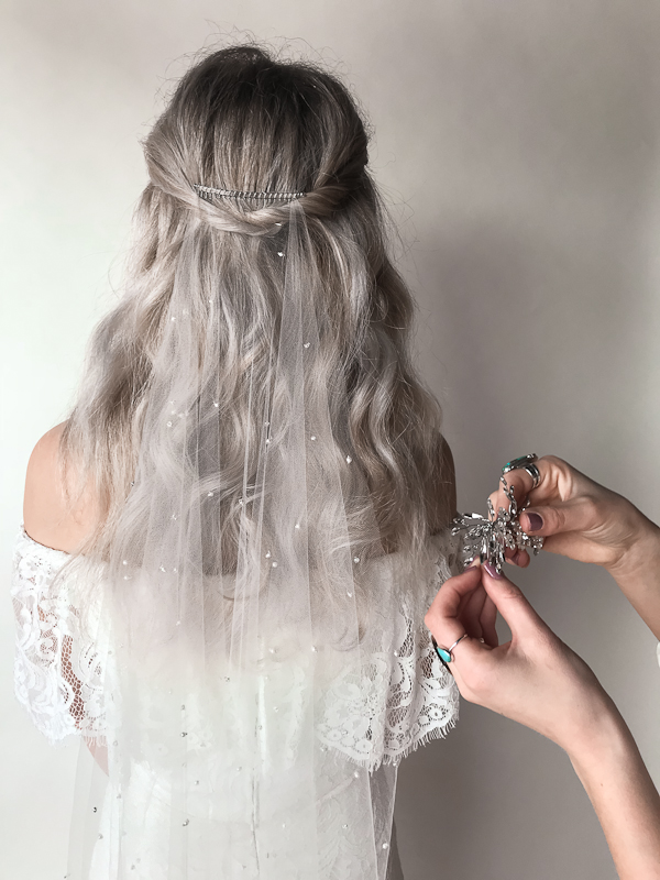 Tips to styling a bridal veil- By Untamed Petals