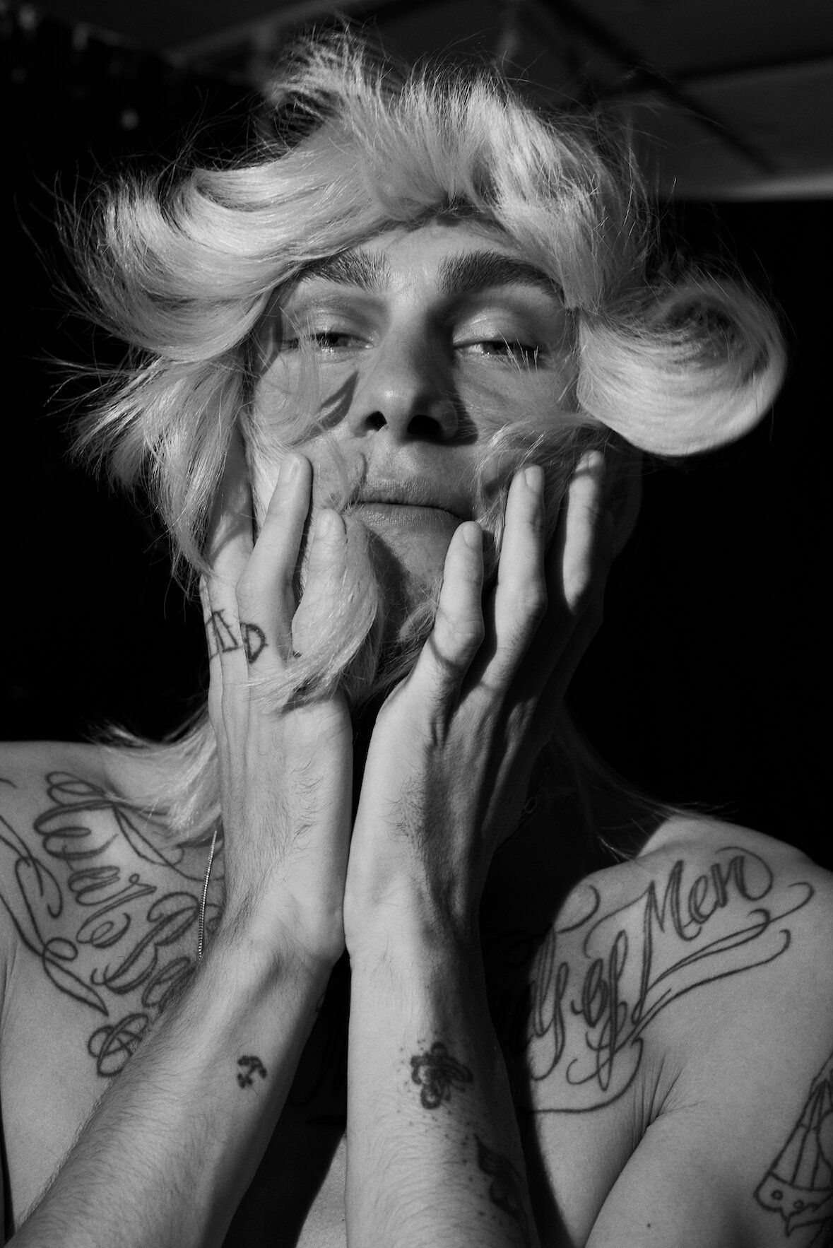 Shot_01_0168lb copy.jpg