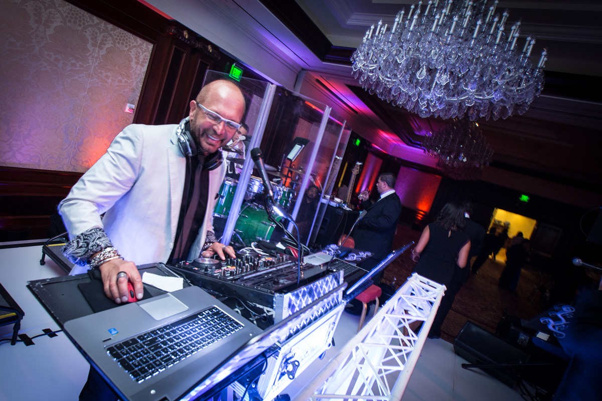 DJ_DJ or Band Post_Inside Wedding.jpg