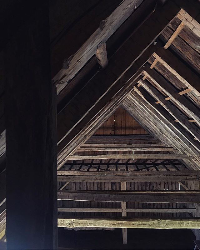 Visiting a new client yesterday way way upstate made my Grand Design fantasies wake up and rumble again. I got to wander and scout around a bunch of beautiful restored barns and buildings. Architecture porn and inspiration overload. Love my job. ⠀⠀⠀⠀